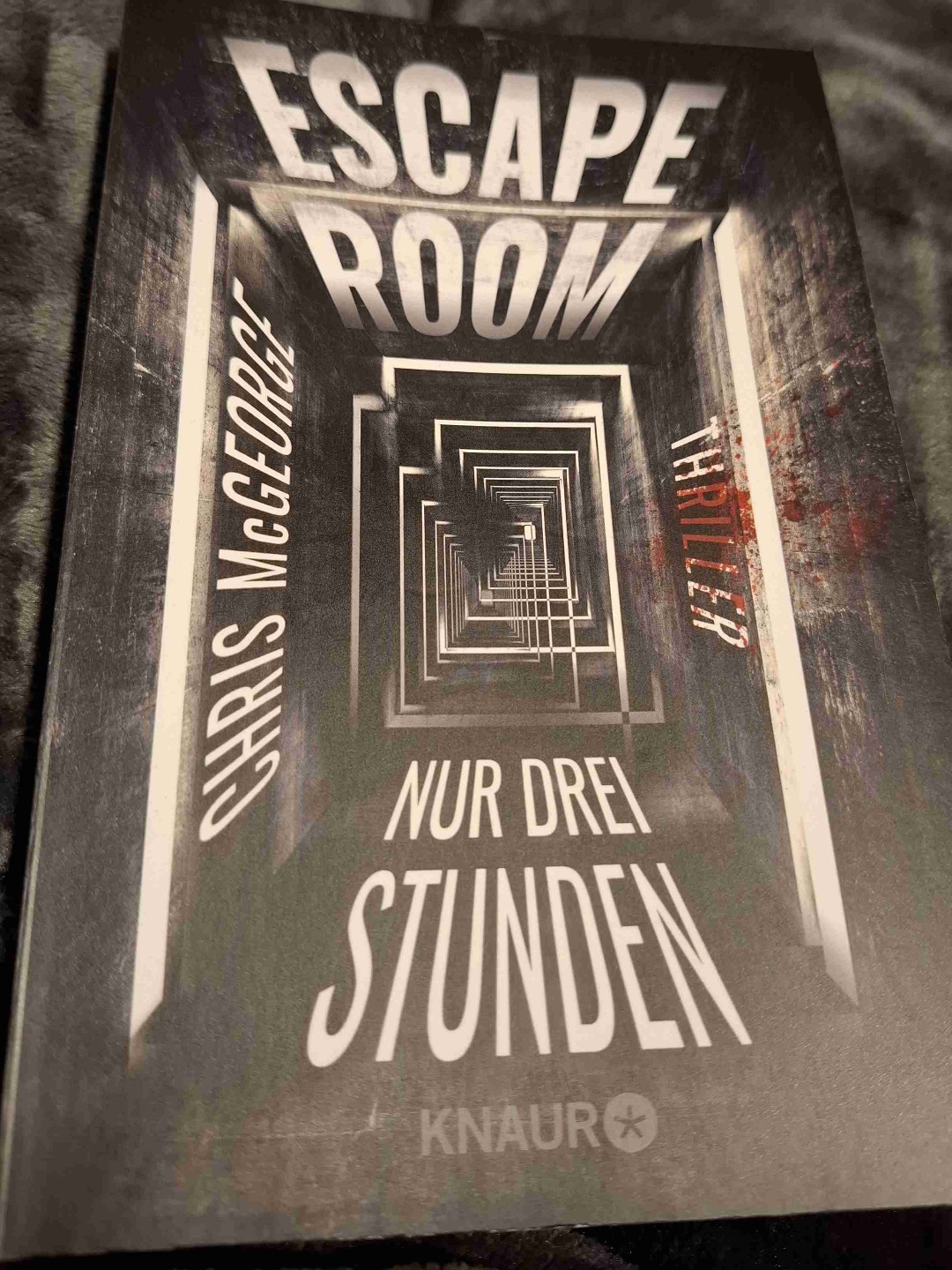 Spannendes Buch mit unerwarteten Wendungen 🥳