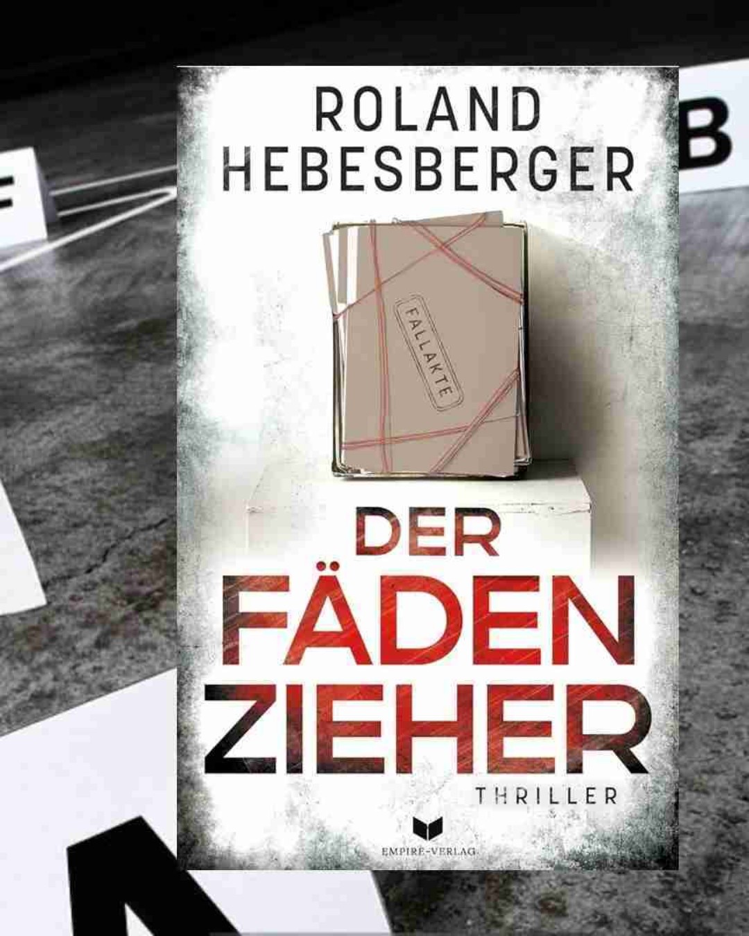 Ein tödliches Spiel um Vergangenheiten.