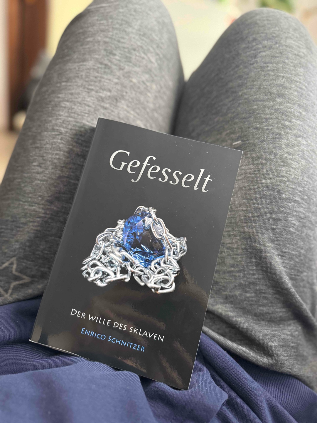 „Gefesselt - Der Wille des Sklaven!“ ⛓️💎📚
Band 1. von Enrico Schnitzer 🫶🥰🌹❤️🔥❤️