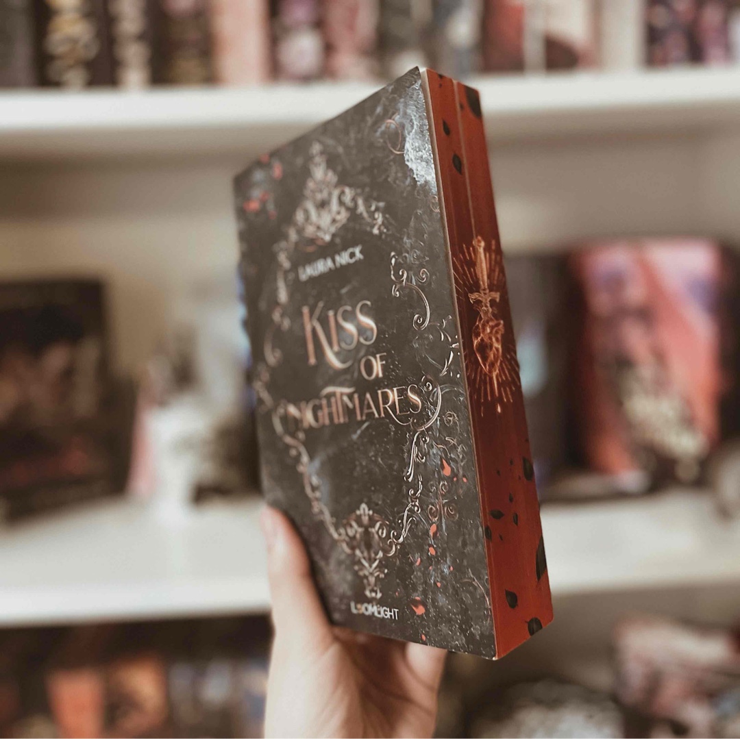 ᴋɪss ᴏғ ɴɪɢʜᴛᴍᴀʀᴇs 🩸
2,5/5⭐️