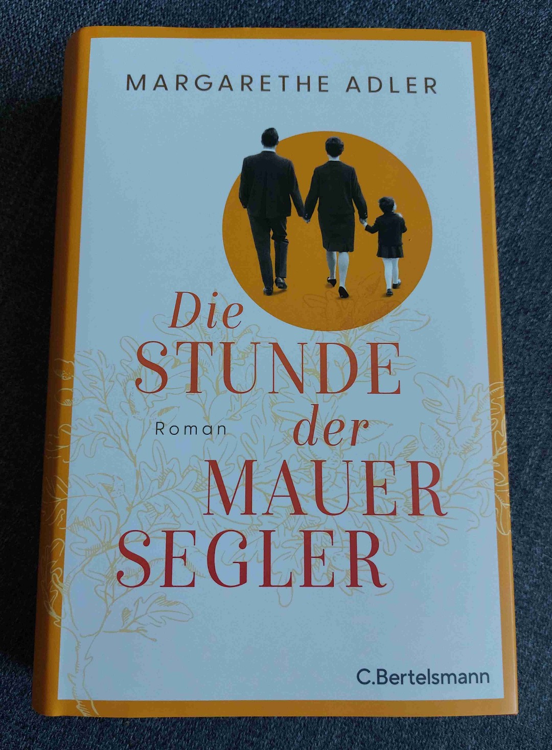 Ein sehr bewegender Roman mit sympathischen Charaketeren, viel Hintergrund und die Reise von vier Generationen von Frauen, die ihre Vorstellung von Freiheit leben.