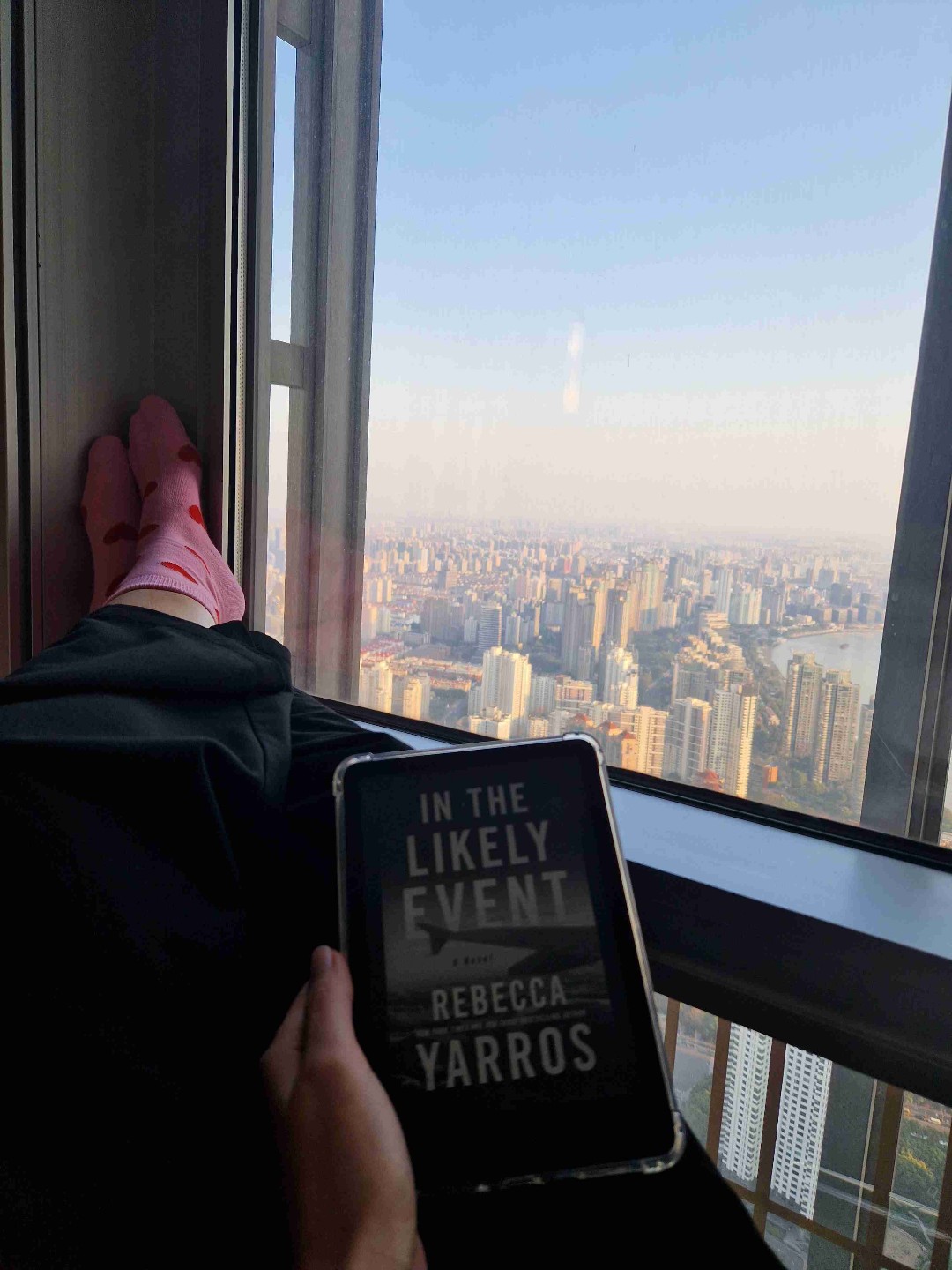 In the likely event - Rebecca Yarros
Fesselnde Geschichte mit tiefgründigen Charakteren – 4/5 Sterne