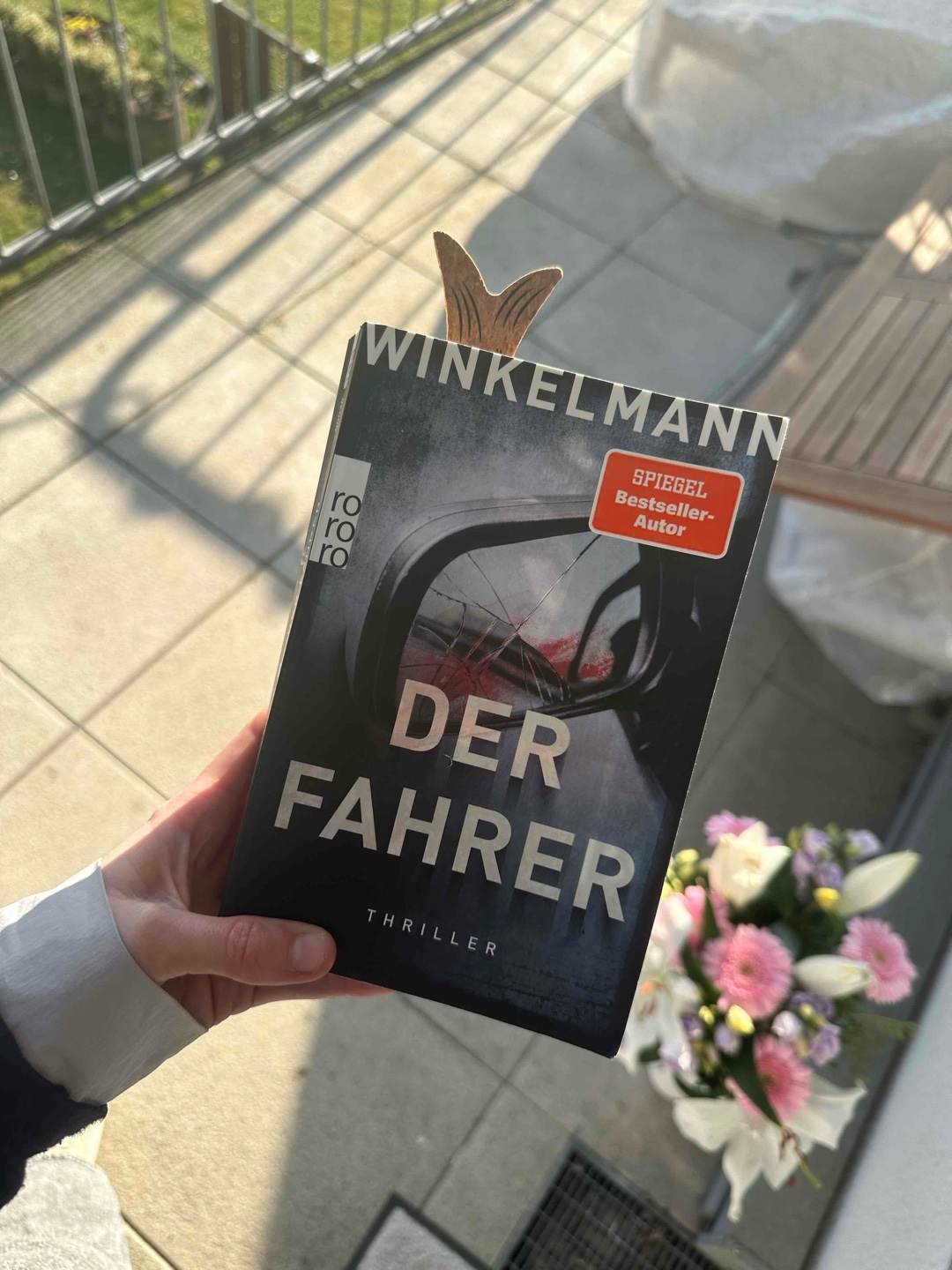Wow, was für eine spannende „Fahrt“… von Seite zu Seite wurde es verwirrender & am Ende die Lösung… unerwartet und leider auch sehr schmerzvoll. 4,5/5 ⭐️ 