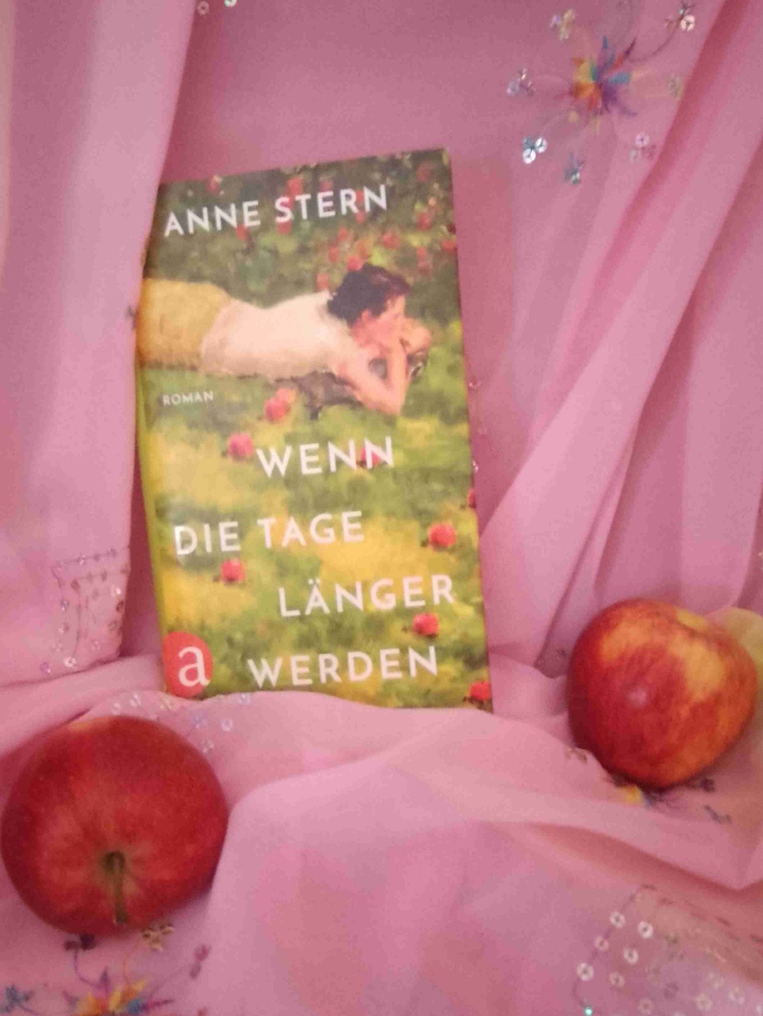 Tiefgründig und voller Botschaften