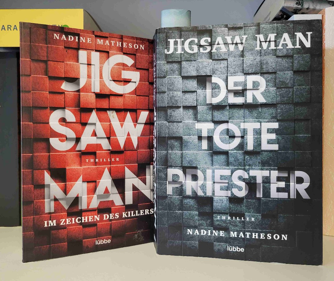 ⛪️⛪️⛪️⛪️⛪️⛪️⛪️⛪️⛪️⛪️⛪️⛪️⛪️⛪️⛪️⛪️

Der Titel ist leider ziemlich irreführend, weil der Jigsaw Man hier keinen Auftritt hat. Dennoch ist dieser Thriller mit seiner Exorzismus-Thematik sehr spannend geschrieben. Es fehlen mir zwar Überraschungsmomente, doch es war schwer, das Buch aus der Hand zu legen.

⛪️⛪️⛪️⛪️⛪️⛪️⛪️⛪️⛪️⛪️⛪️⛪️⛪️⛪️⛪️⛪️