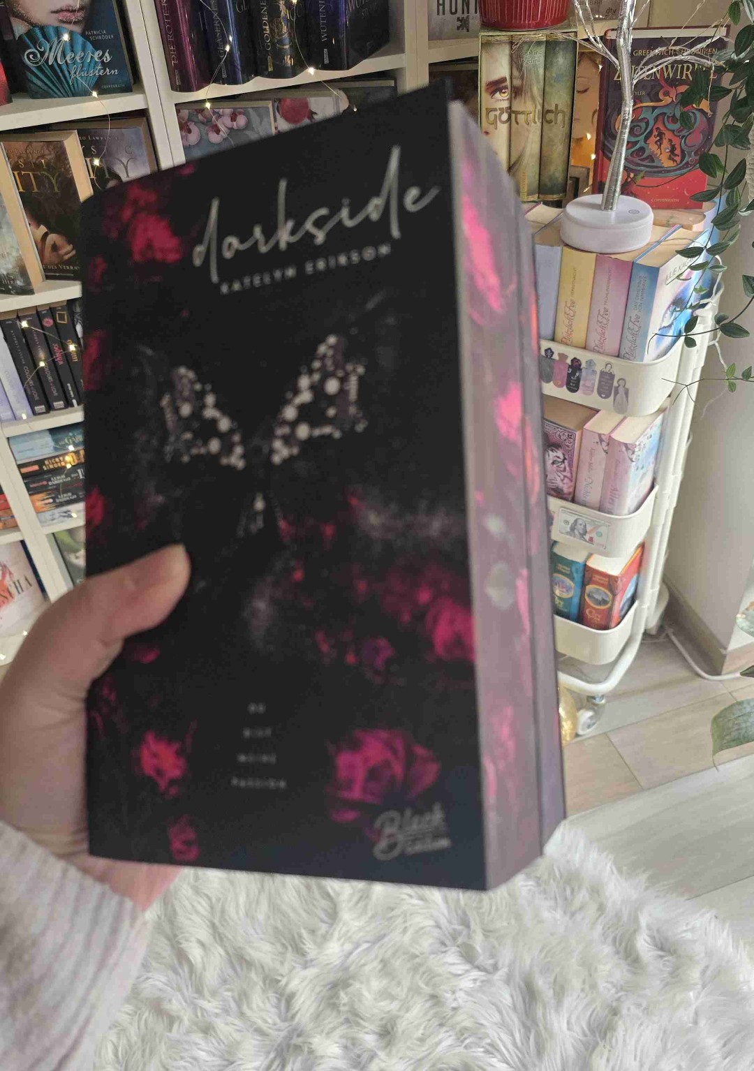 Nach 27% abgebrochen... einfach nur schlecht. BLACK EDITION.... = Schund. Lediglich Optik... den Inhalt kann man bei dem Verlag vergessen. Noch nie so viel Müll gelesen. Meine Meinung!