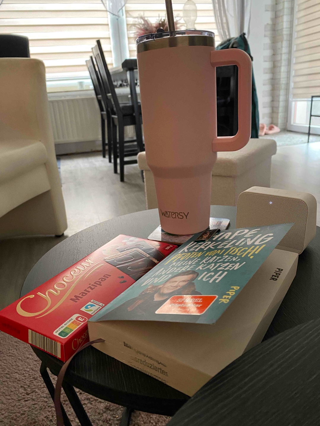 Unterhaltsam, Informativ, lehrreich
Ein Buch für Katzeneltern oder die die es werden wollen.