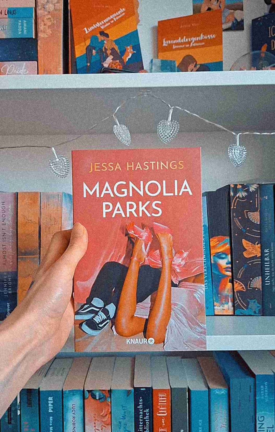 Sehr tolle und schicke Geschichte, habe es sehr geliebt. Eine echt interessante Entwicklung und Story zwischen Magnolia und BJ 🔥🤯😉