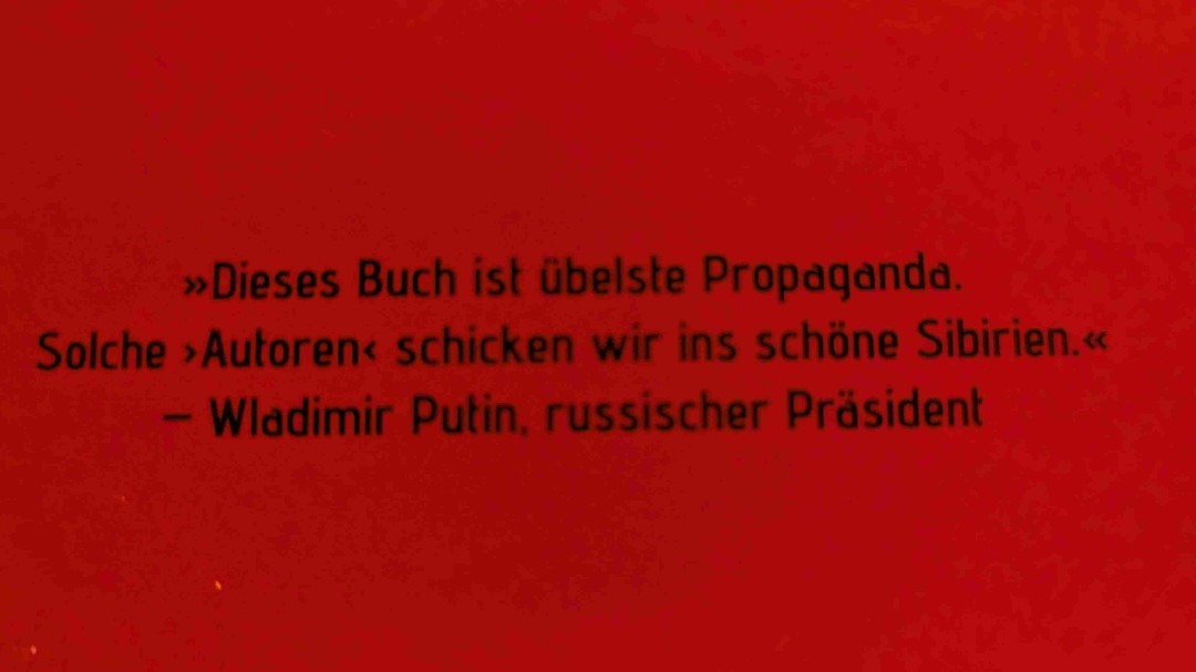Für junge, deutsch-russische Autoren typischer schwarzer Humor
