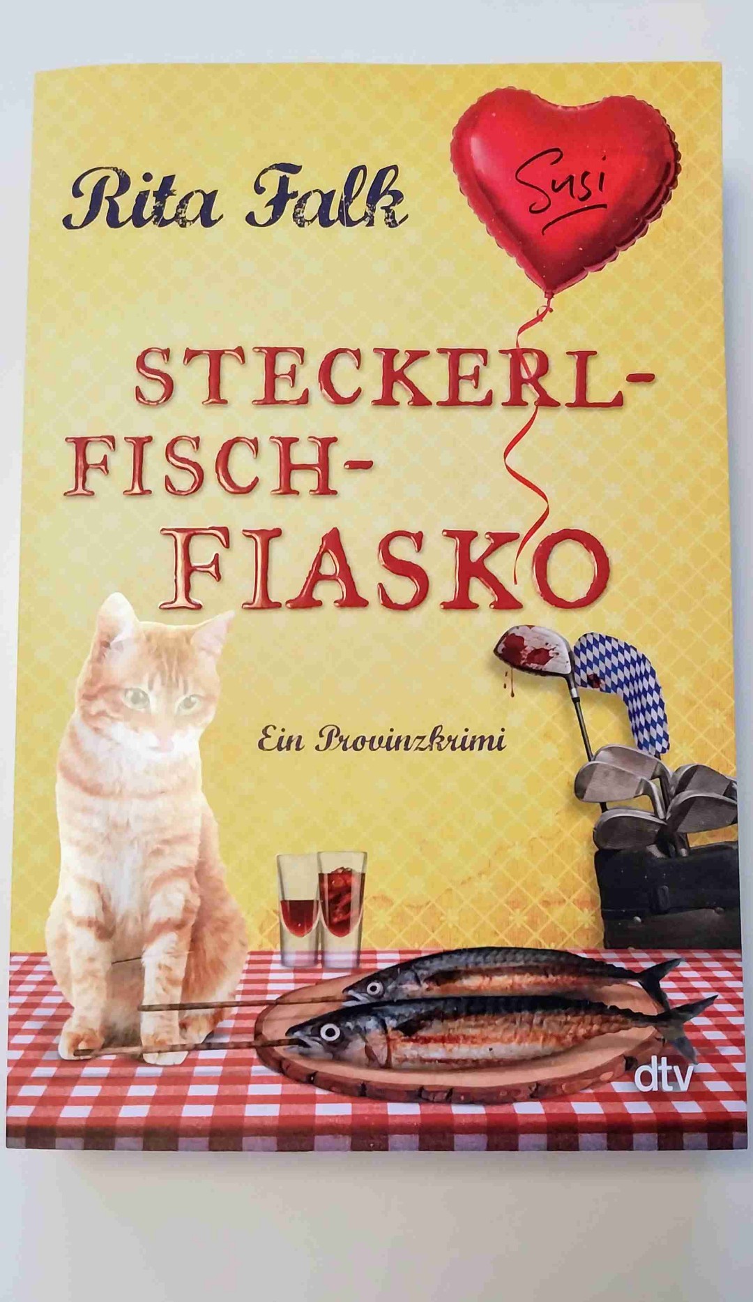 Fazit:
3 von 5 Sternen

Ich rang lange mit mir und der Sternevergabe. Ich schwankte zwischen 2 und 3 Sternen. Da mich aber abgesehen von Franz' Ansichten das Buch nett unterhalten hatte, entschied ich mich für 3 Sterne. Wer die Reihe bereits kennt, kann gut zu diesem Band greifen. Da allerdings in erster Linie über das Privatleben berichtet wurde und damit an vorangegangene Teile anknüpft, rate ich davon ab, es als Einzelband zu lesen. In einem Interview las ich kürzlich, dass es im Jahr 2025 einen Band 13 geben soll.