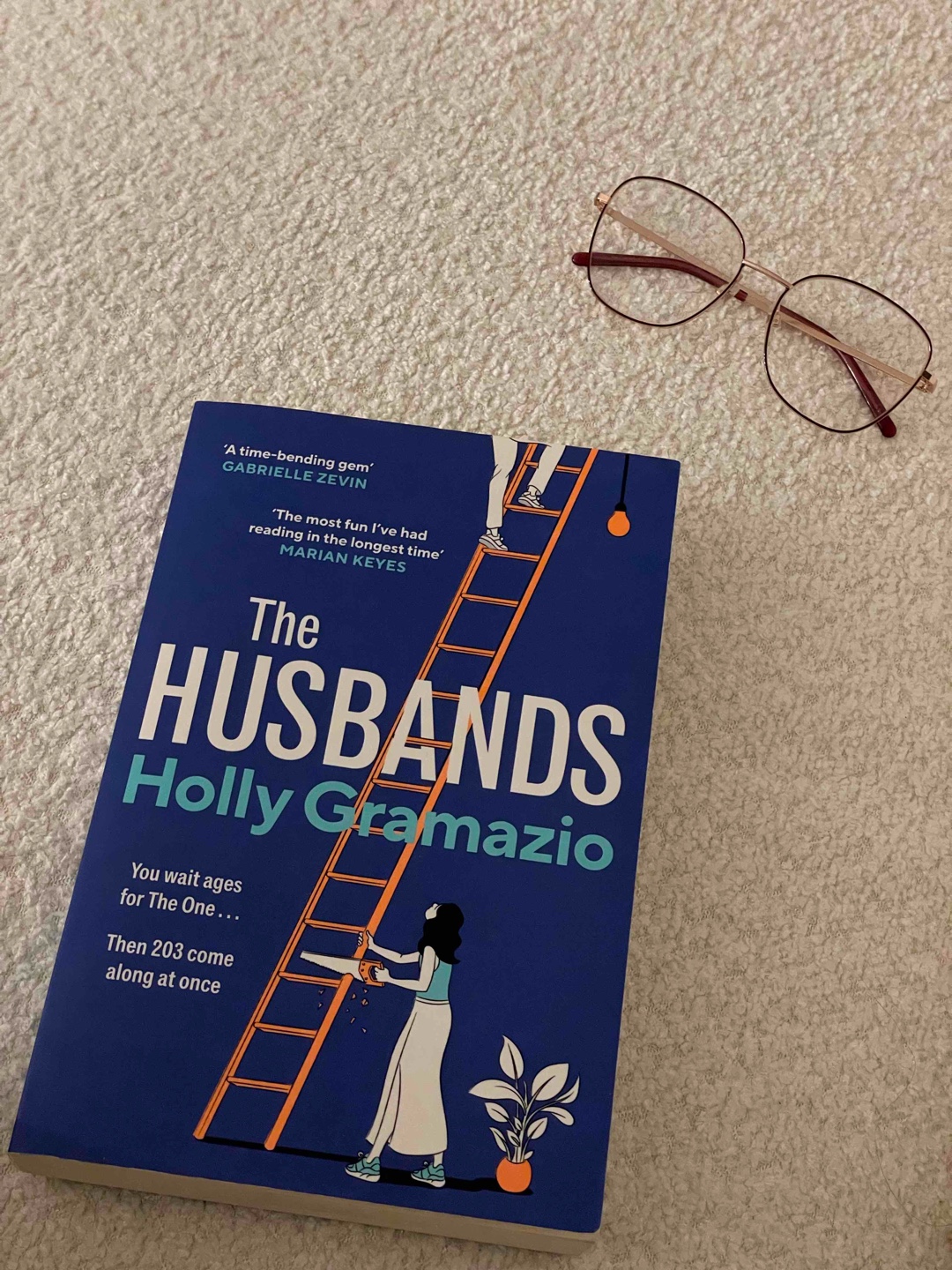 Das Buch ist witzig, regt zum Nachdenken an und relatable.