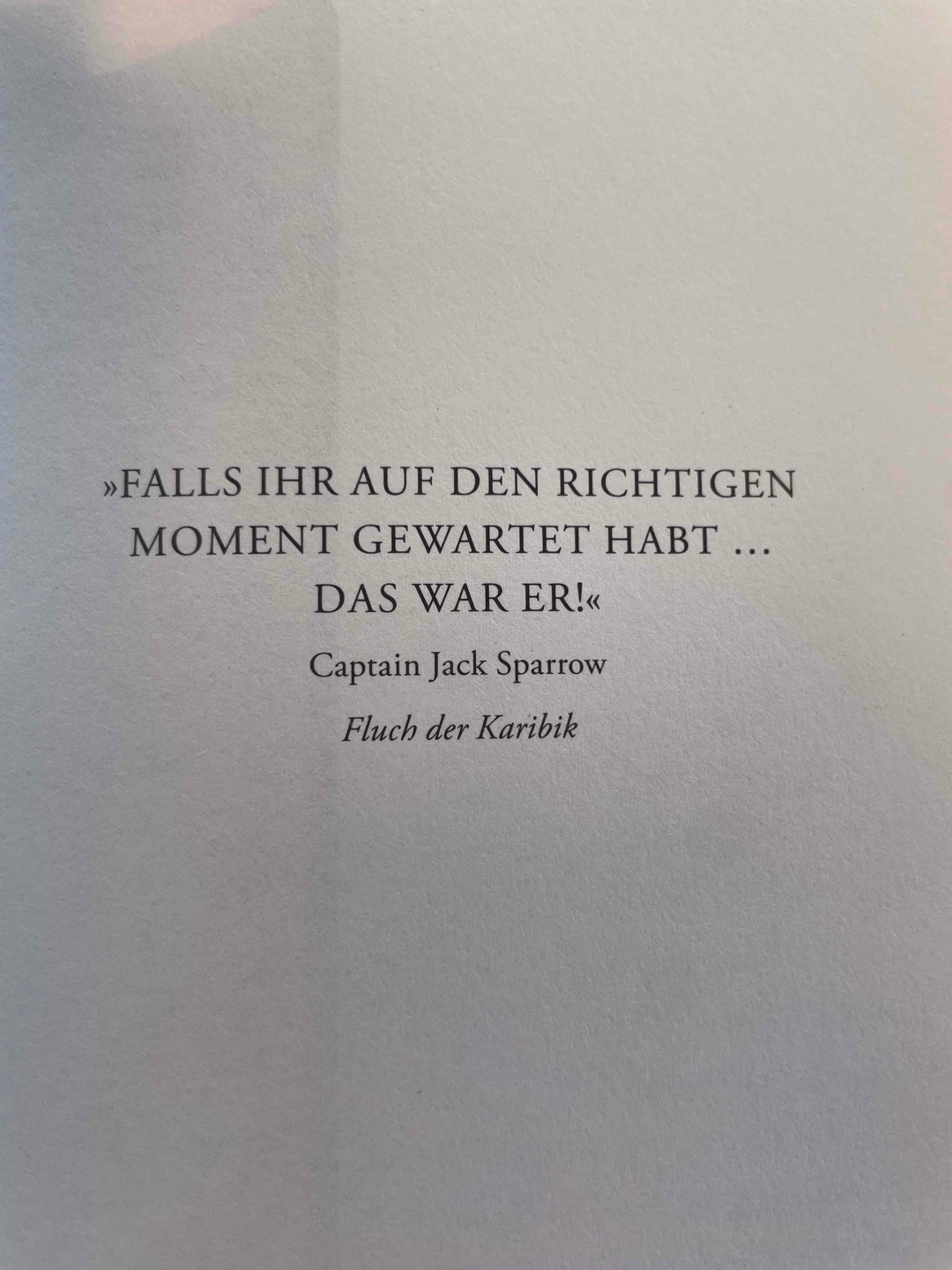 Der letzte Band ist definitiv mein Favorit!🏴☠️
Man bekommt bei den Kreaturen direkt Vibes vom 1. Teil der Fluch der Karibik Filme, vor allem bei der Unterwasserszene 💀