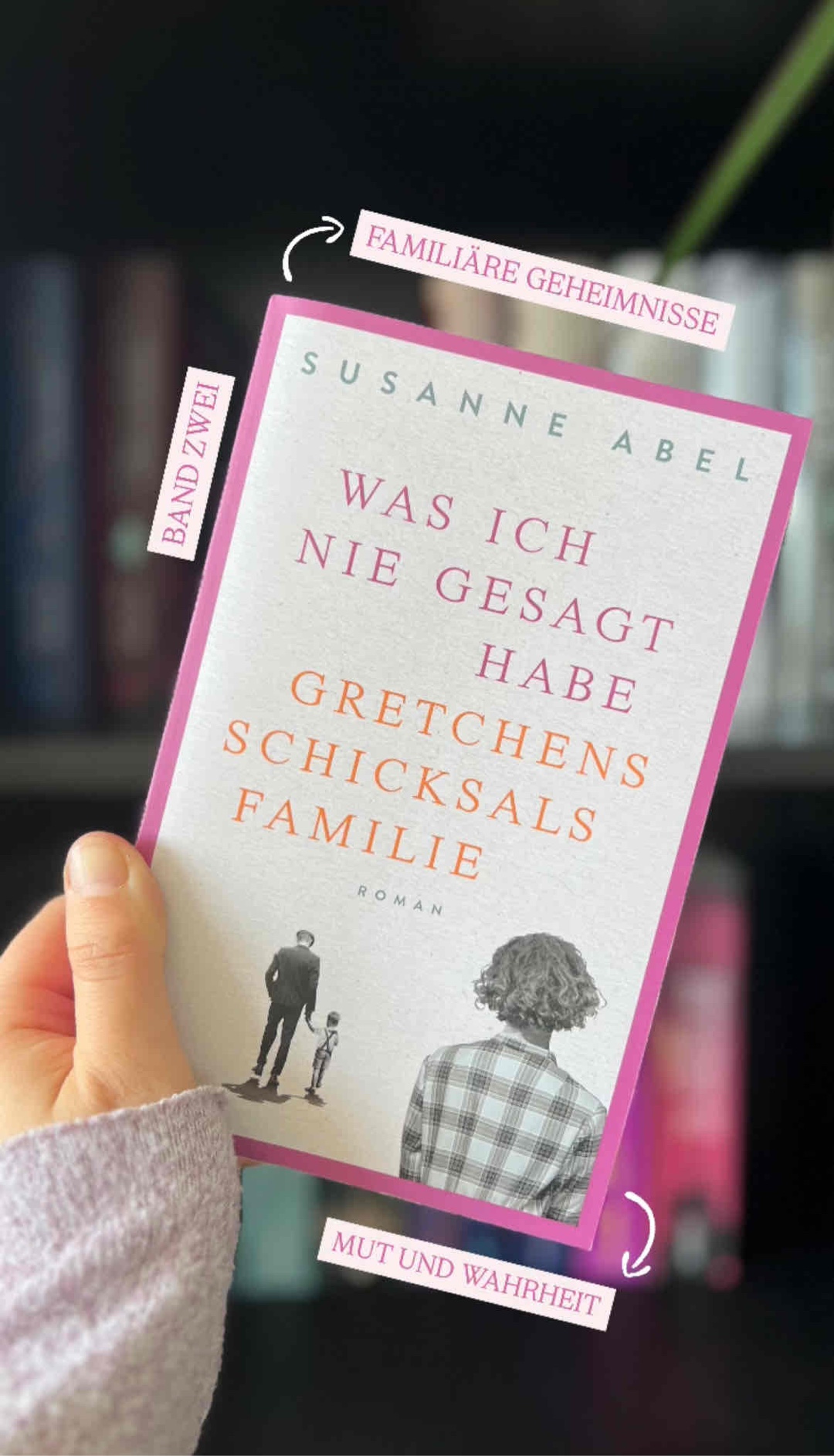 📖🧬🗃️🔍