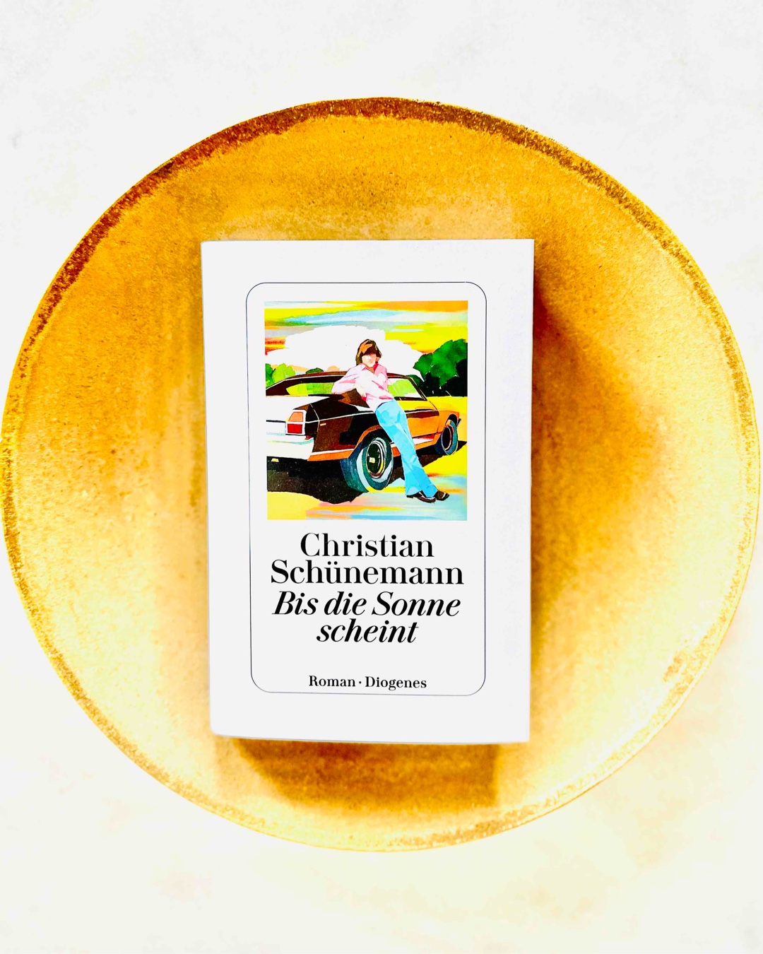 ✨Leseempfehlung!✨

80iger-Jahre, Werte, Freundschaft und Selbstfindung

Für mich ein rundum gelungenes Leseerlebnis.  Auch jüngeren Leser(innen) kann ich dieses Buch sehr empfehlen 
