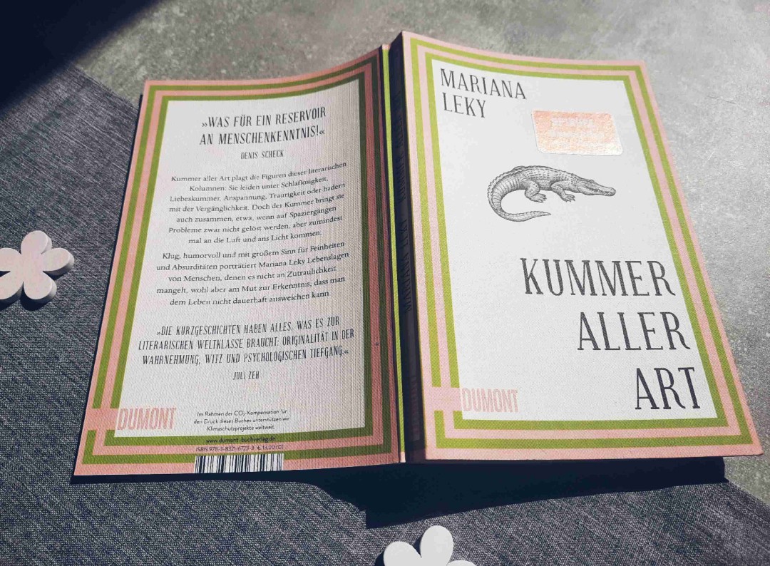 "Eines meiner Lieblingswörter ist >Unannehmlichkeit<. Obwohl es ja wortwörtlich etwas meint, das zu groß ist, um es einfach an- oder hinnehmen zu können, wird es heute vor allem als Bezeichnung für Kinkerlitzchen benutzt."