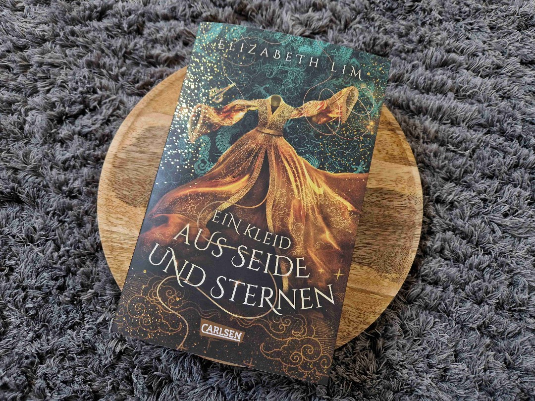 "Du bist eine begabte Künstlerin, auch wenn die Wahl deiner Motive manchmal fragwürdig ist. Und deine Lieblingsfarbe ist blau. Wie das Meer."