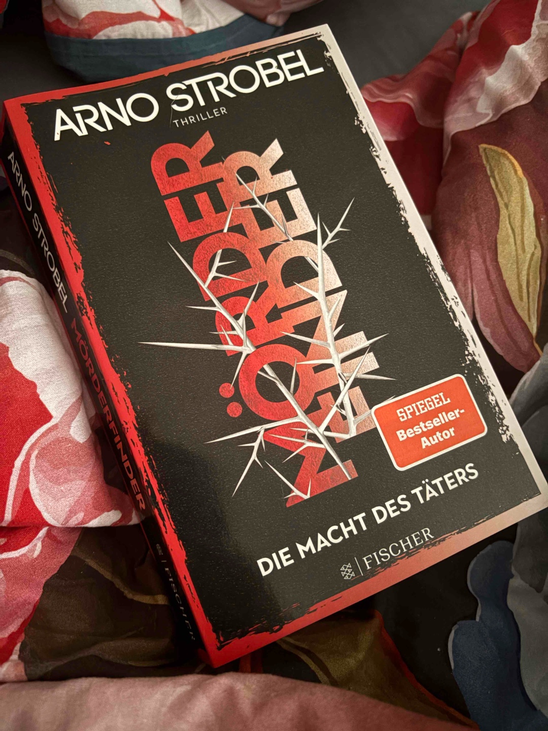 🎋Sie kann wirklich groß sein, 
       die Macht des Täters🎋