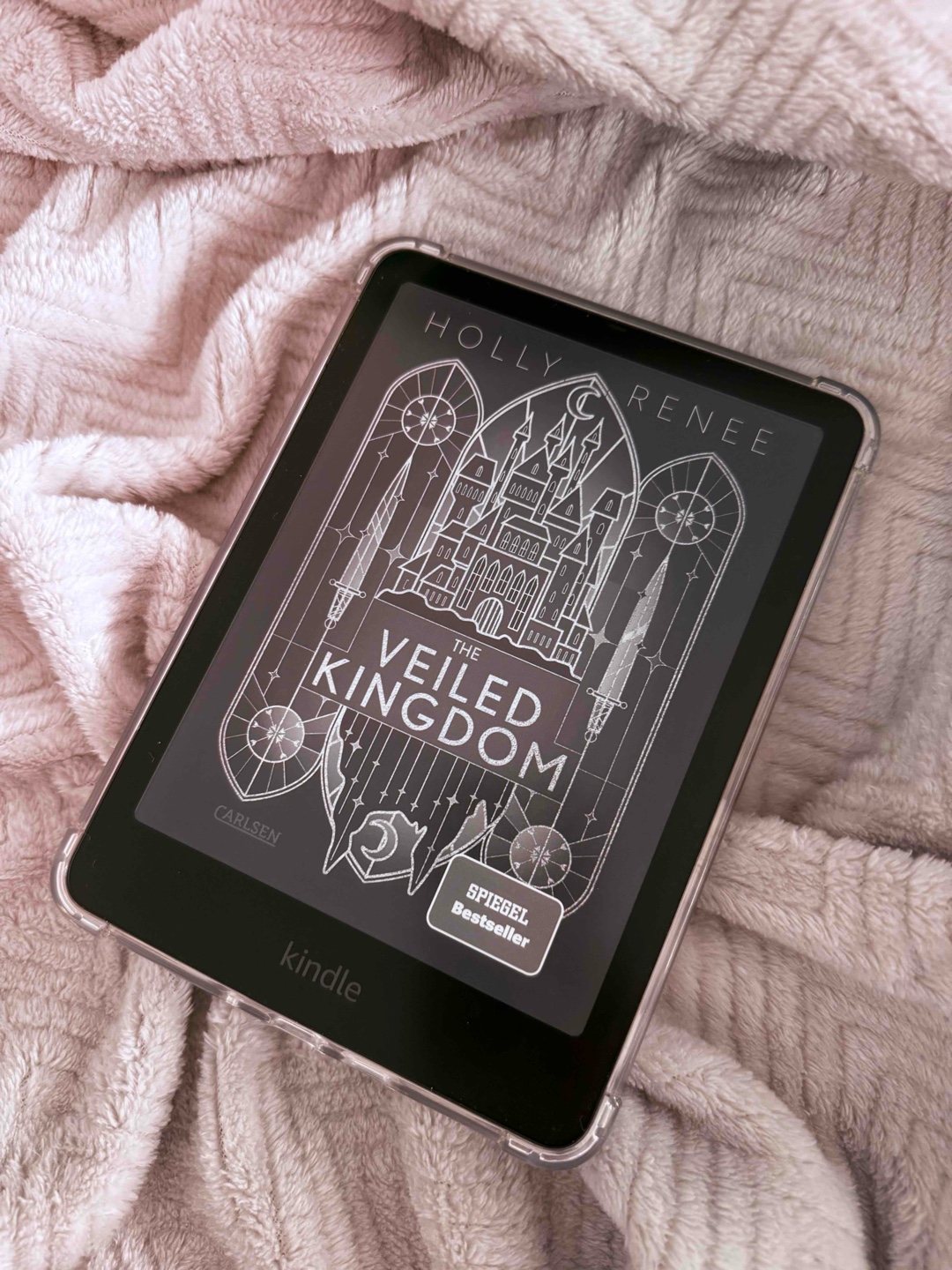 Enemies to Lovers, geheime Rebellion, eine verborgene Stadt… klingt nach einem Must-Read, oder? Leider war es das für mich nur fast. ⚔️✨