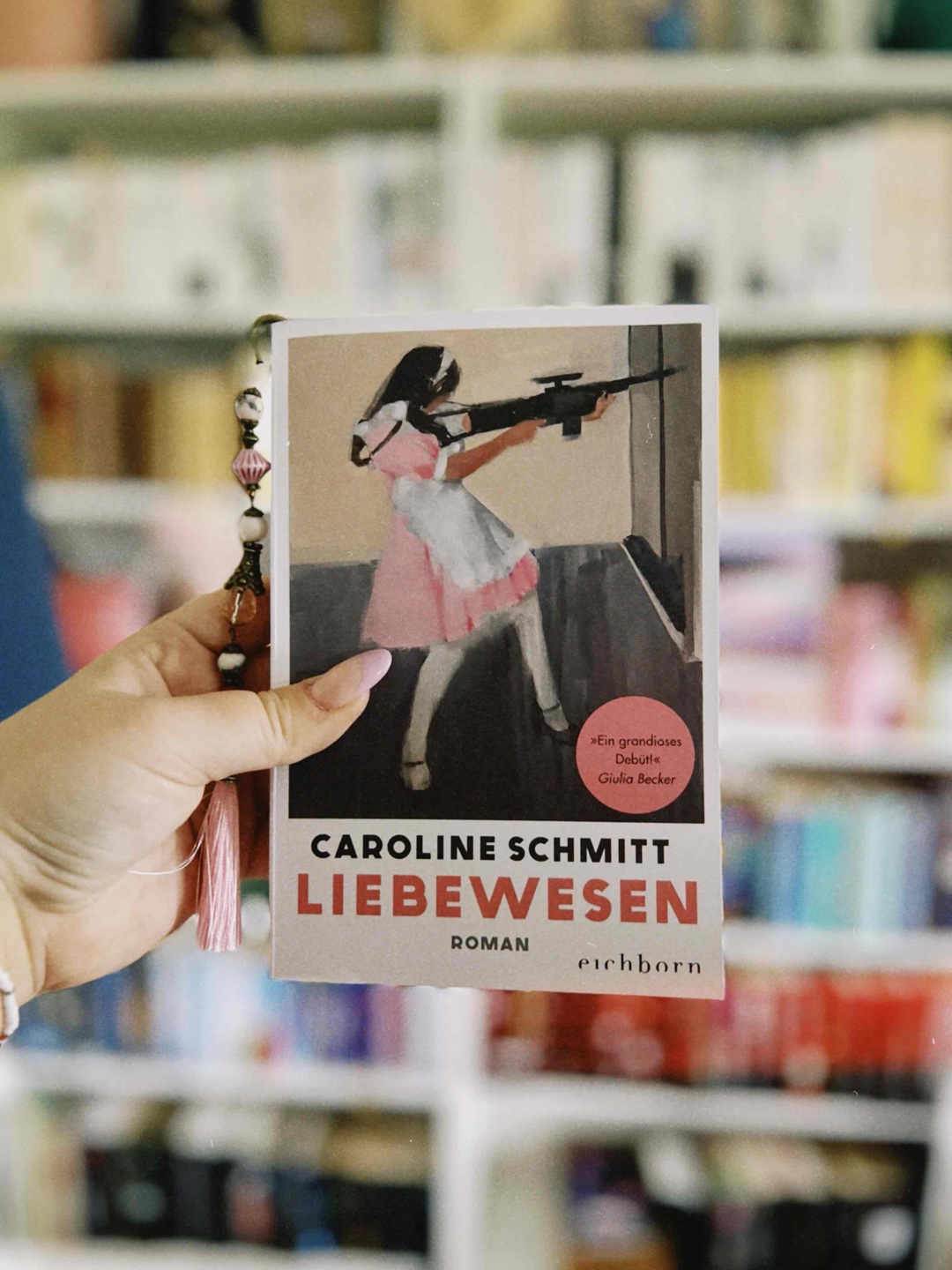 Ein hervorragendes, gefühlvolles, feministisches Meisterwerk mit sehr viel harter und schmerzlicher Realität und lebensklugen Sätzen. 
