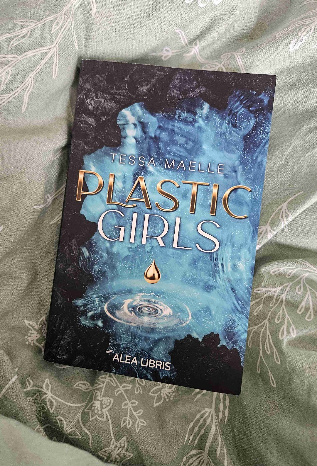 Das einzige, was an dem Buch gut ist, ist das Cover.