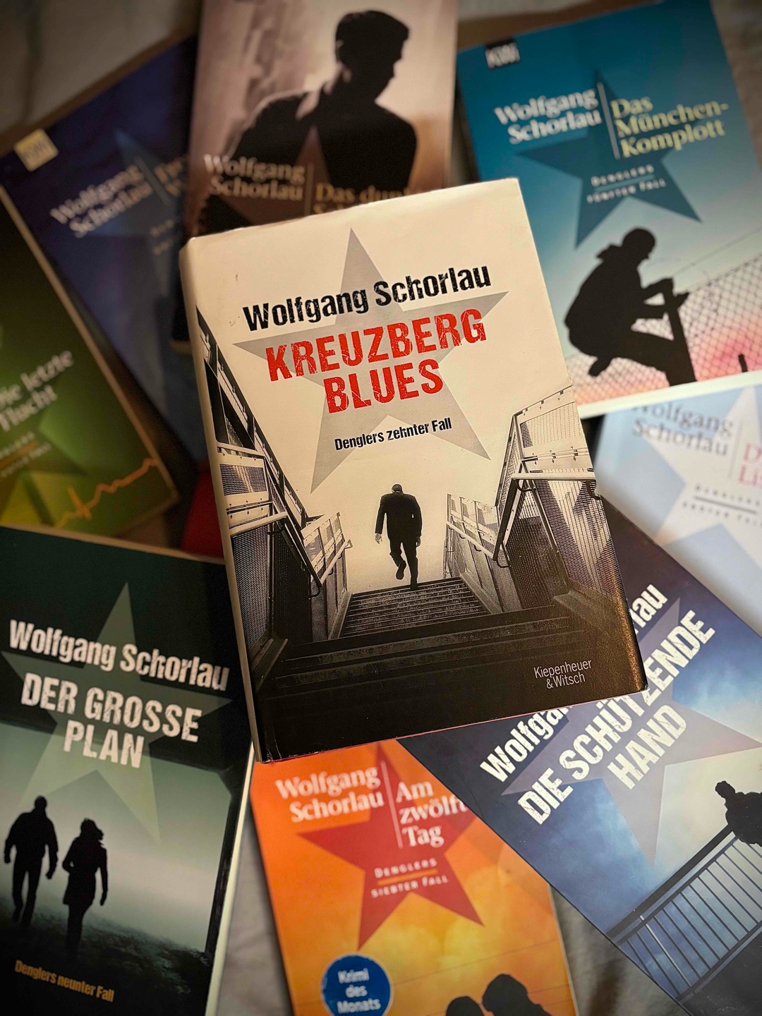 Der 10 Fall Von Georg Dengler ist jetzt nicht mein persönlicher Lieblingsband aber ich hätte es bereut ihn nicht zu lesen 🙂