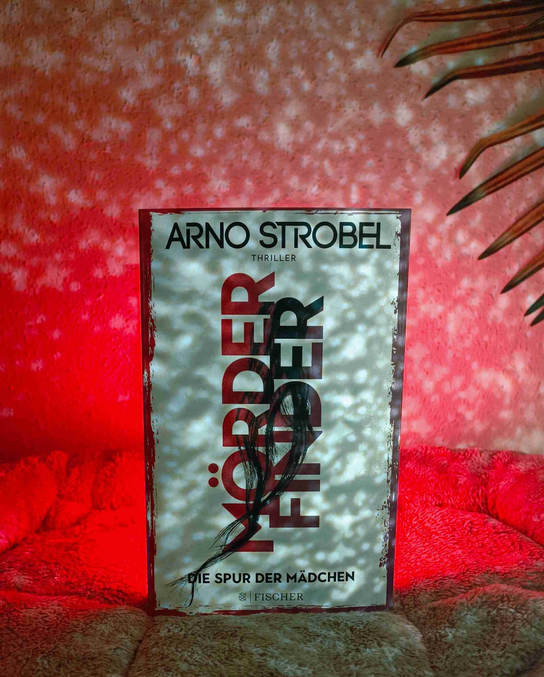 Ich habe viel von diesem Buch erwartet – Spannung, eine fesselnde Handlung und interessante Charaktere – und wurde in allen Punkten weit mehr als zufrieden gestellt.
