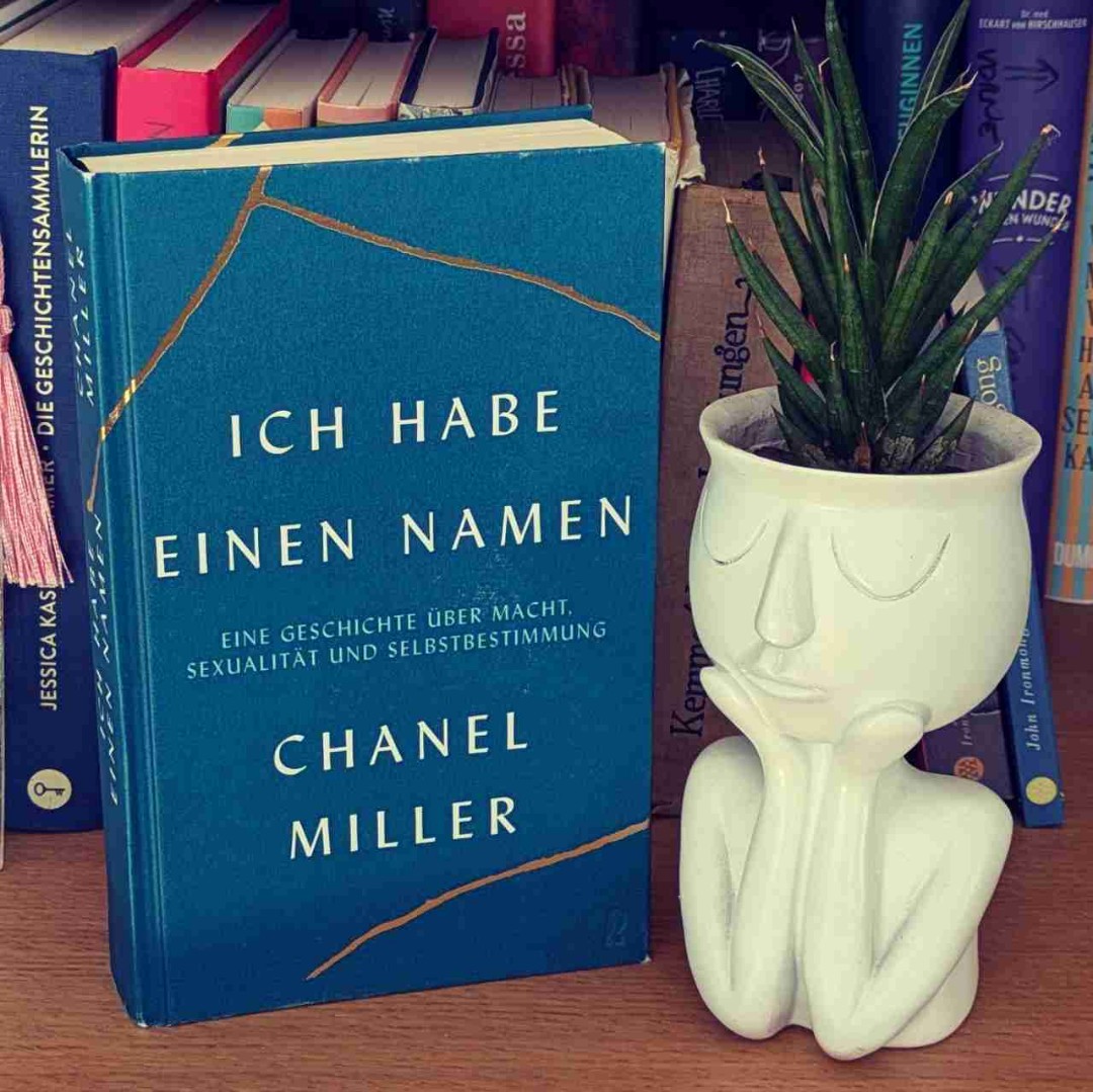 Dieses Buch sollte Pflichtlektüre an Schulen und auch an Jurafakultäten werden.