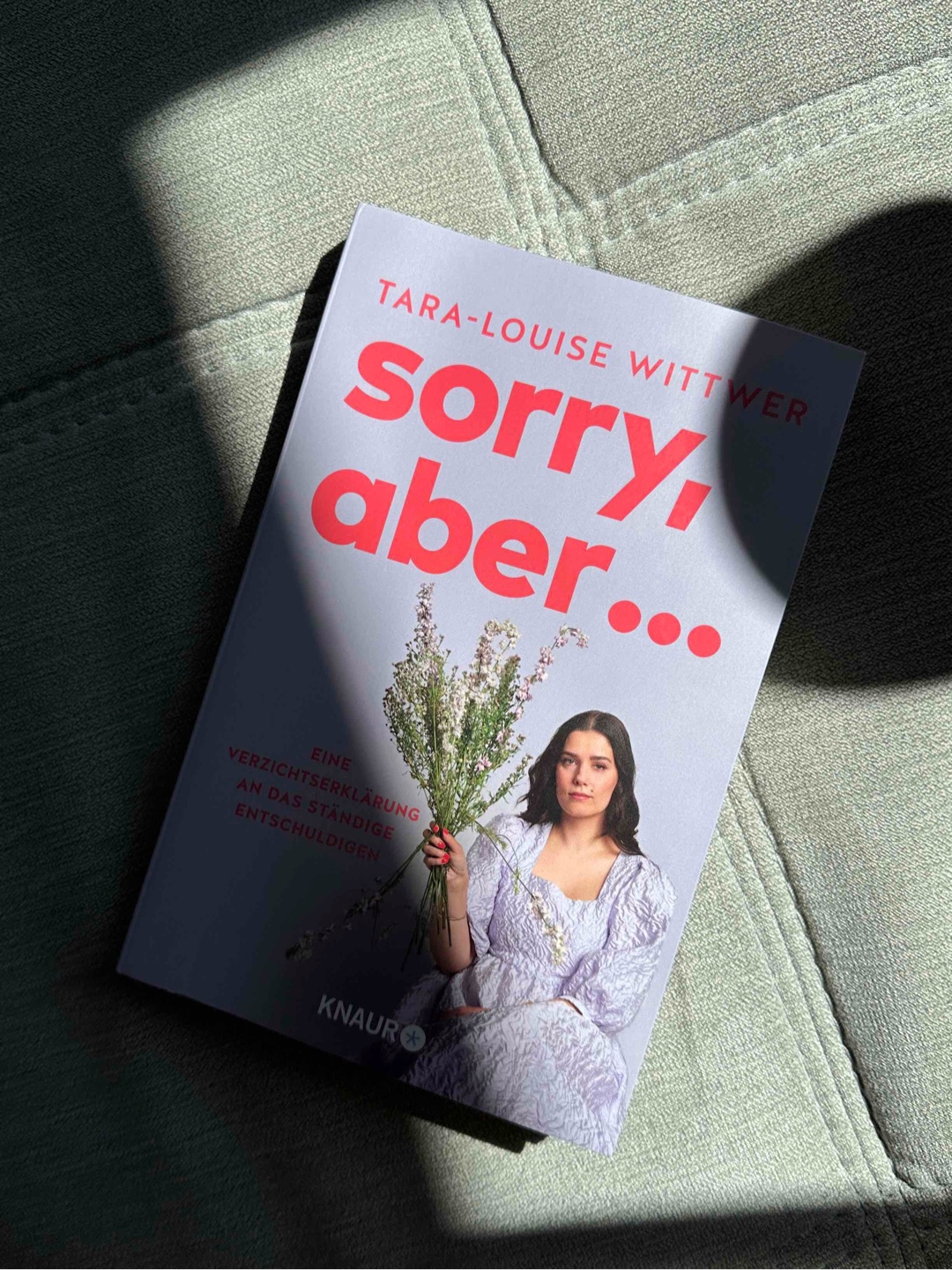 Sorry, aber... ist ein Buch, das genau ins Schwarze trifft!