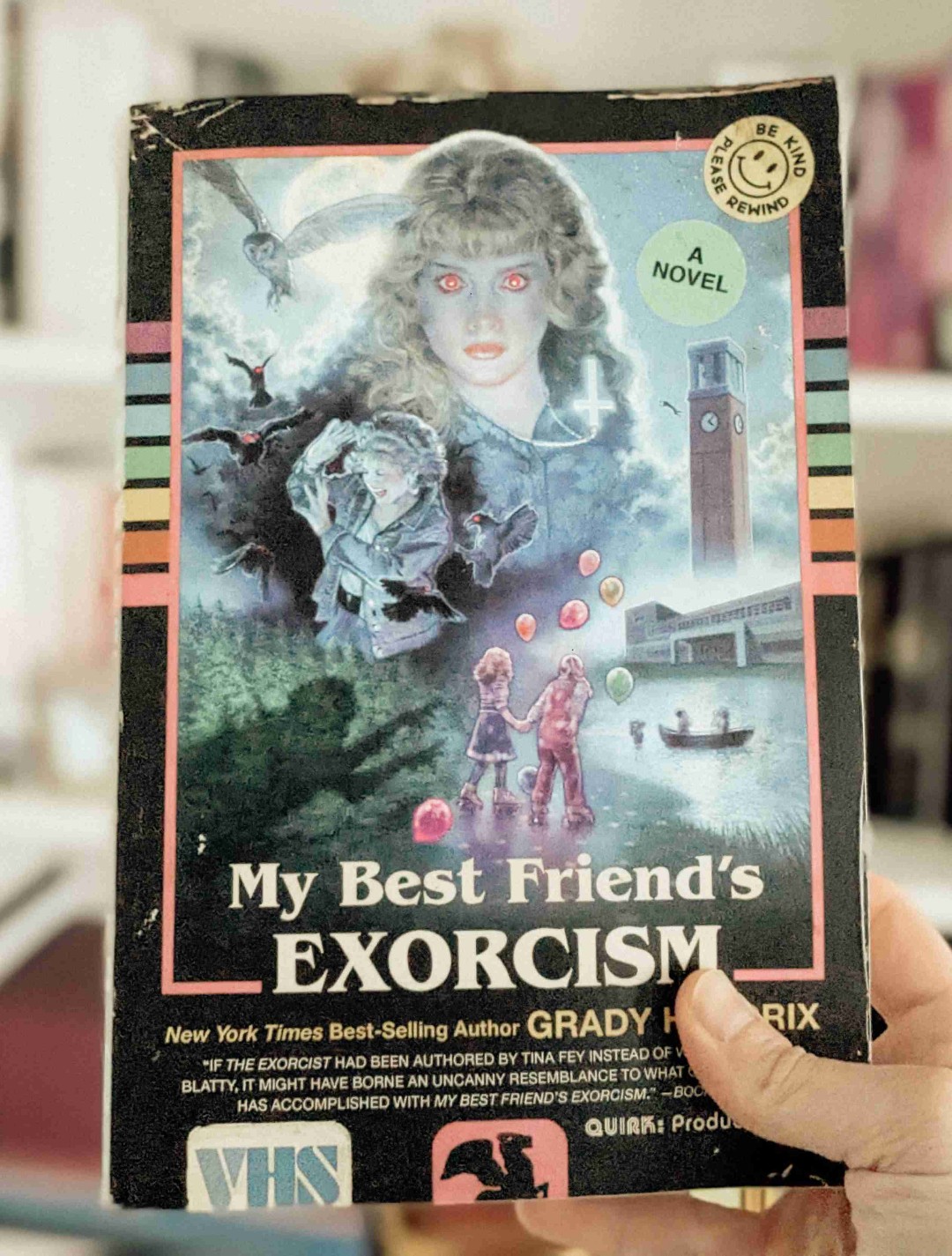 Mein erstes Horror-Buch – und ich hätte nicht gedacht, dass es mich gleichzeitig gruseln UND mein Herz berühren würde.