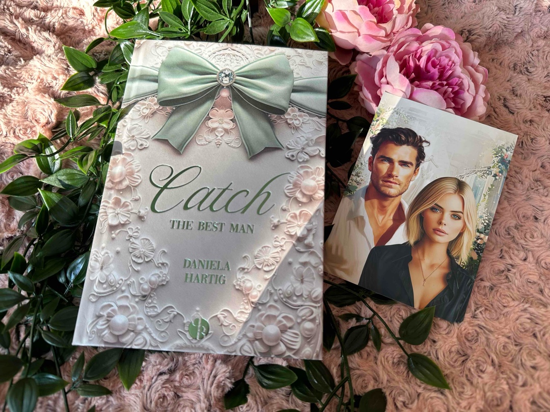 Eine wirklich super toller zweiter Teil der Wedding Dreams Reihe. Die tension zwischen Cleo & Demon war einfach fantastisch. Habe es geliebt wie sie sich hassen aber trotzdem so zueinander hingezogen gefühlt haben es war einfach schön geschrieben
und hat mir Gänsehaut und Tränen in den Augen beschert. Der Schreibstil war einfach so super, dass ich das Buch jetzt innerhalb von ein paar Stunden komplett durchgelesen habe. Hach:... herrlich schön einfach