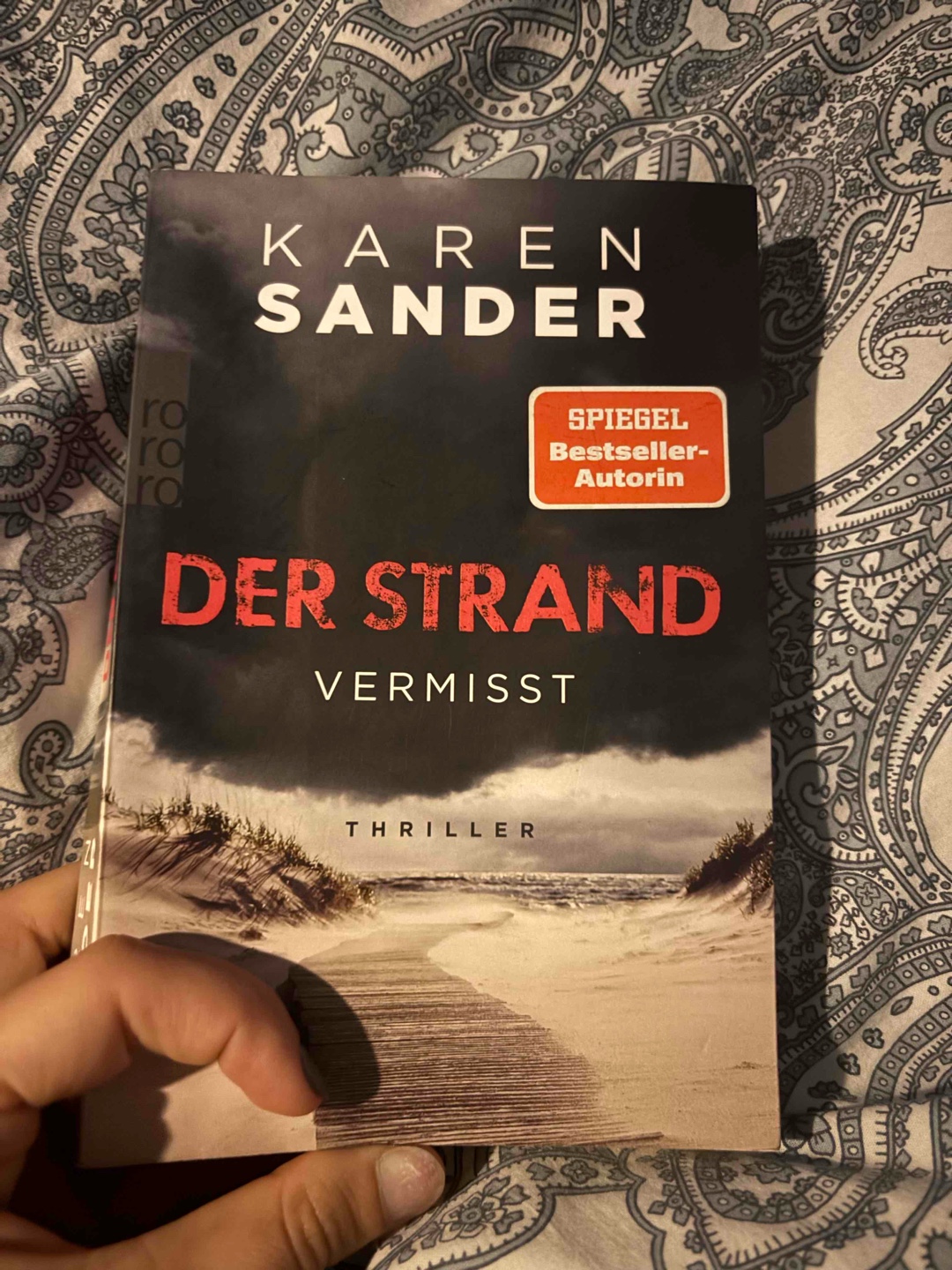 Spannend bis zum Ende mit wenig Längen, aber …. 