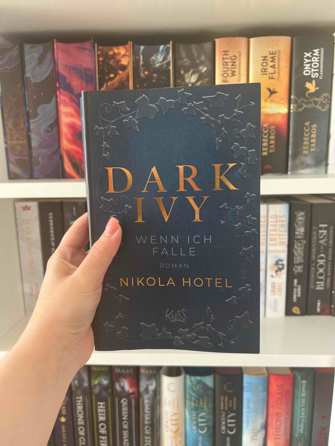 Klare Empfehlung, habe mich total in dieses Buch verliebt! 🏛️📝🖤☕️