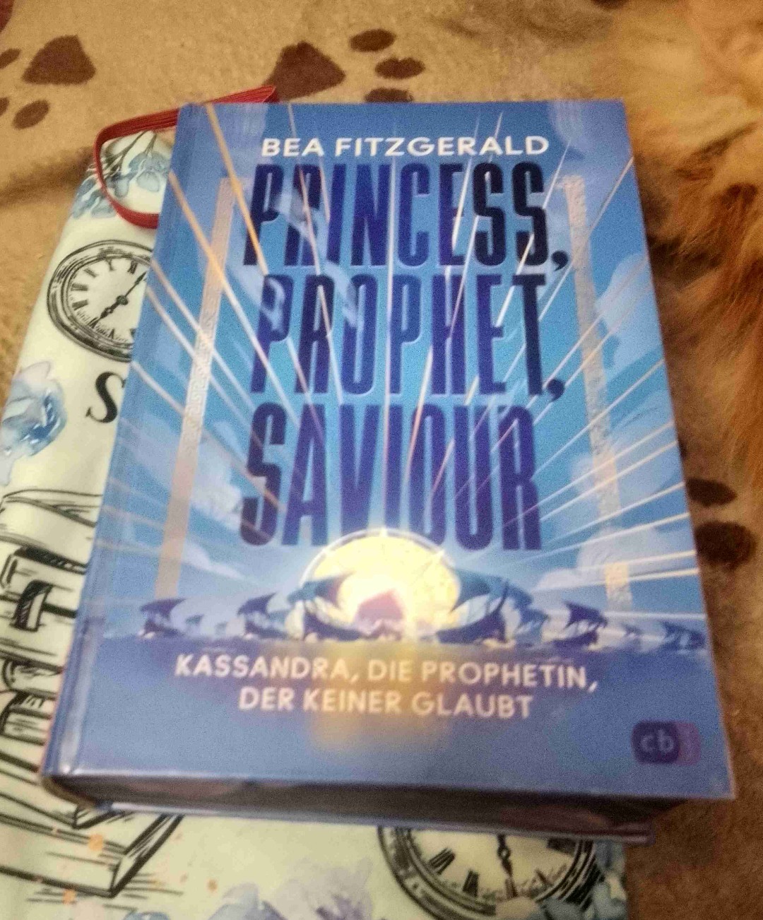 Nun ist das Buch endlich durch. Ich mochte die Charaktere ganz gern aber es hätte fesselnder sein können vom Lesefluss her. Meist zog es sich in die Länge. Denn ich habe 8 Tage für den zweiten Band benötigt! Nur 2 Tage mehr als wie bei band 1!