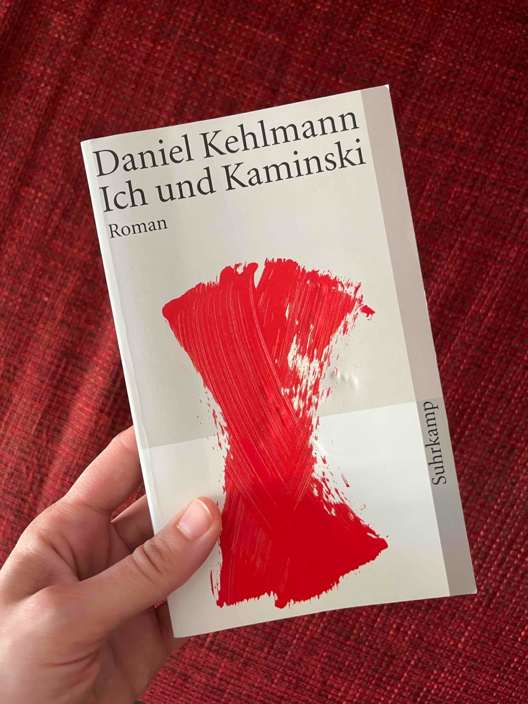 Ja, kann man gut lesen, nette Unterhaltung.