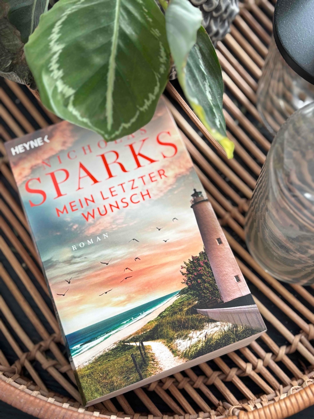 Traurig und emotionsgeladen.