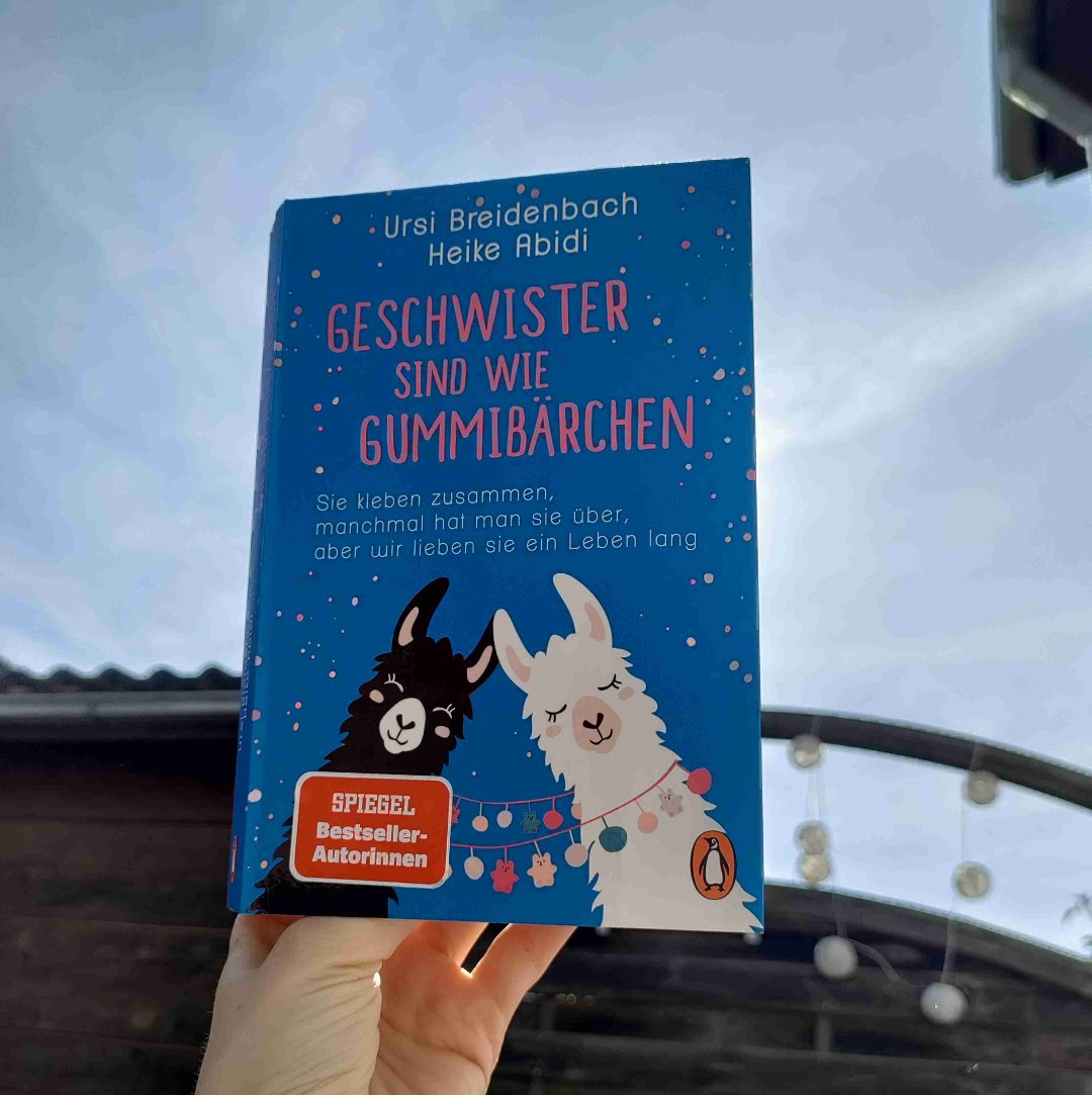 "Mit unseren Geschwistern verbindet uns ein unsichtbares Band. (...) Mal spüren wir es stärker, mal schwächer. Aber es ist immer da. Und dieses Band besteht aus Liebe."