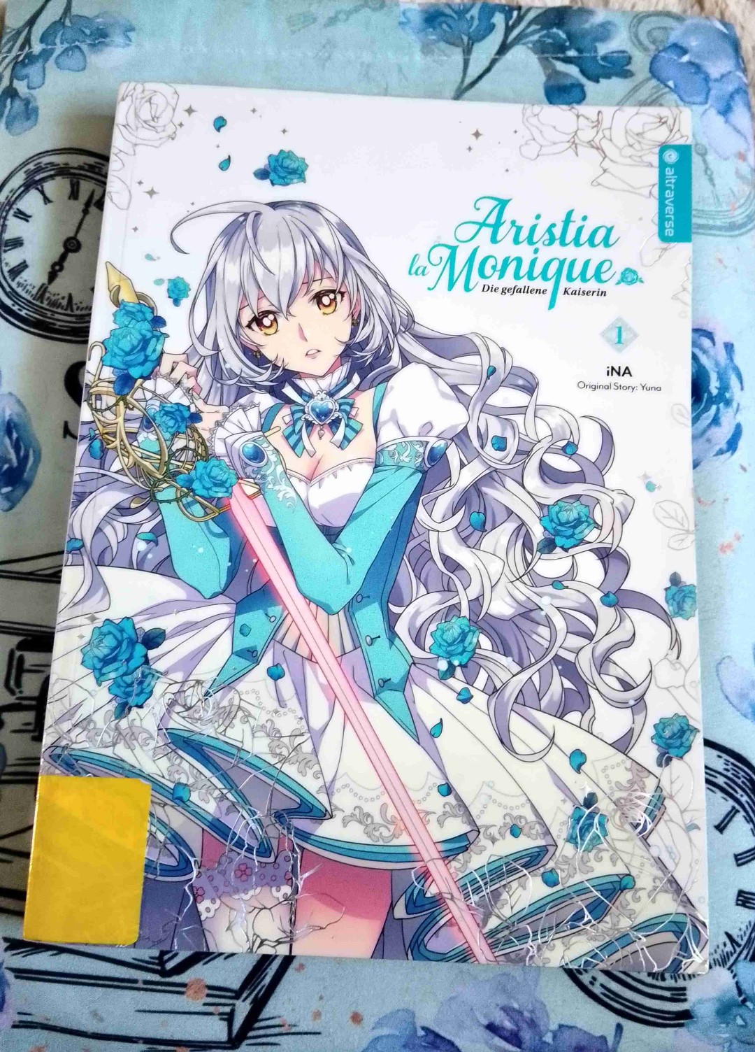 Dieses Buch hat mir sehr gut gefallen auch wenn ich auf vielen Seiten die Seitenzahlen vermisst habe. Denn wie soll man da wirklich tracken können? Da muss man ja dauernd die Seitenzahl im Hinterkopf haben. 😅