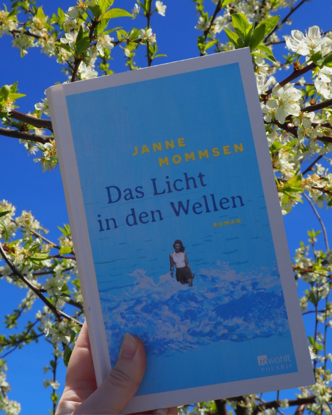 Das Buch ist sehr entspannt, ohne viele Twists. Eher für gemütliche Stunden.