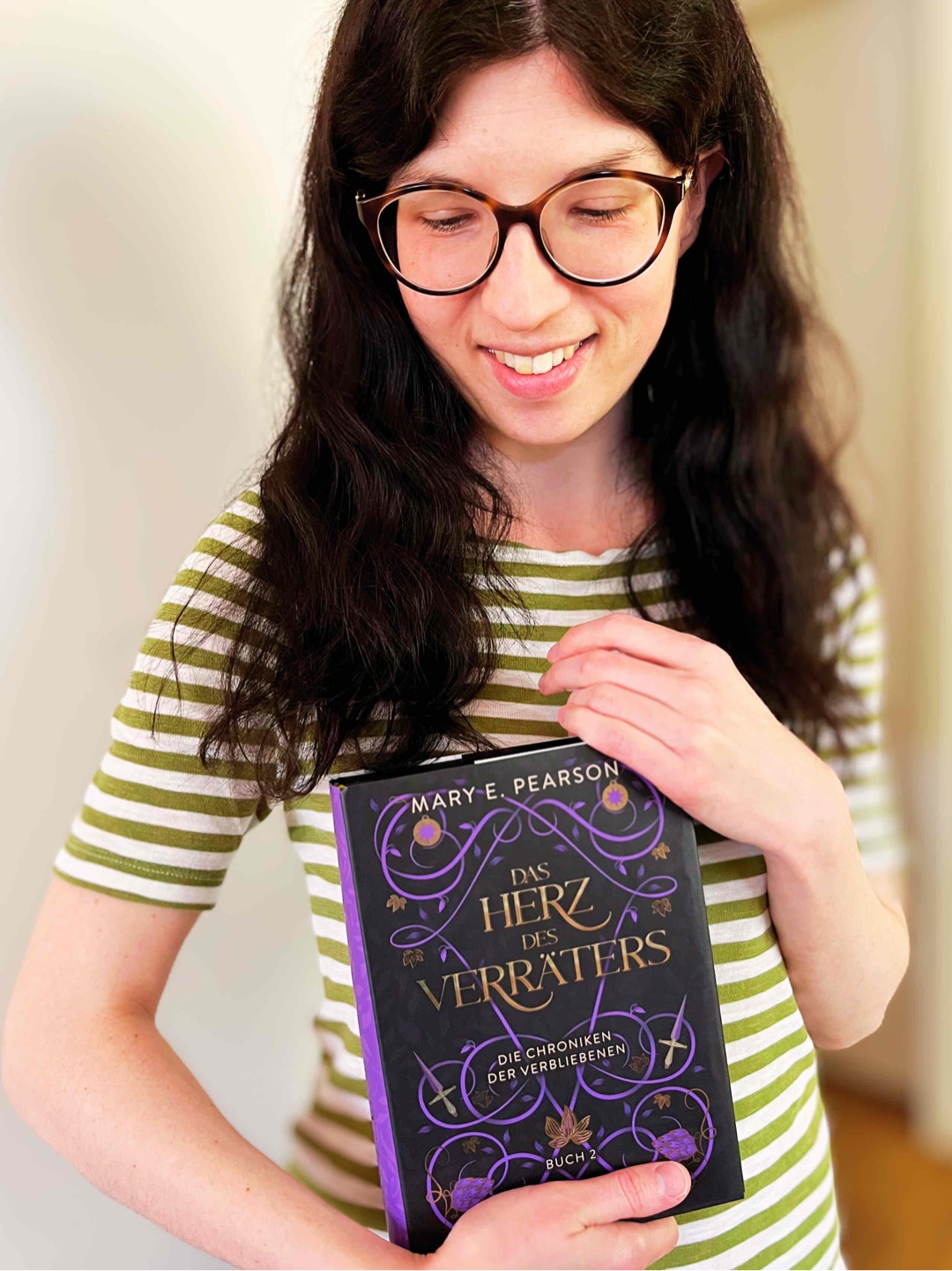 Politisch, spannend und emotional! „Das Herz des Verräters“ ist alles, was ein gutes Fantasy Buch haben muss!