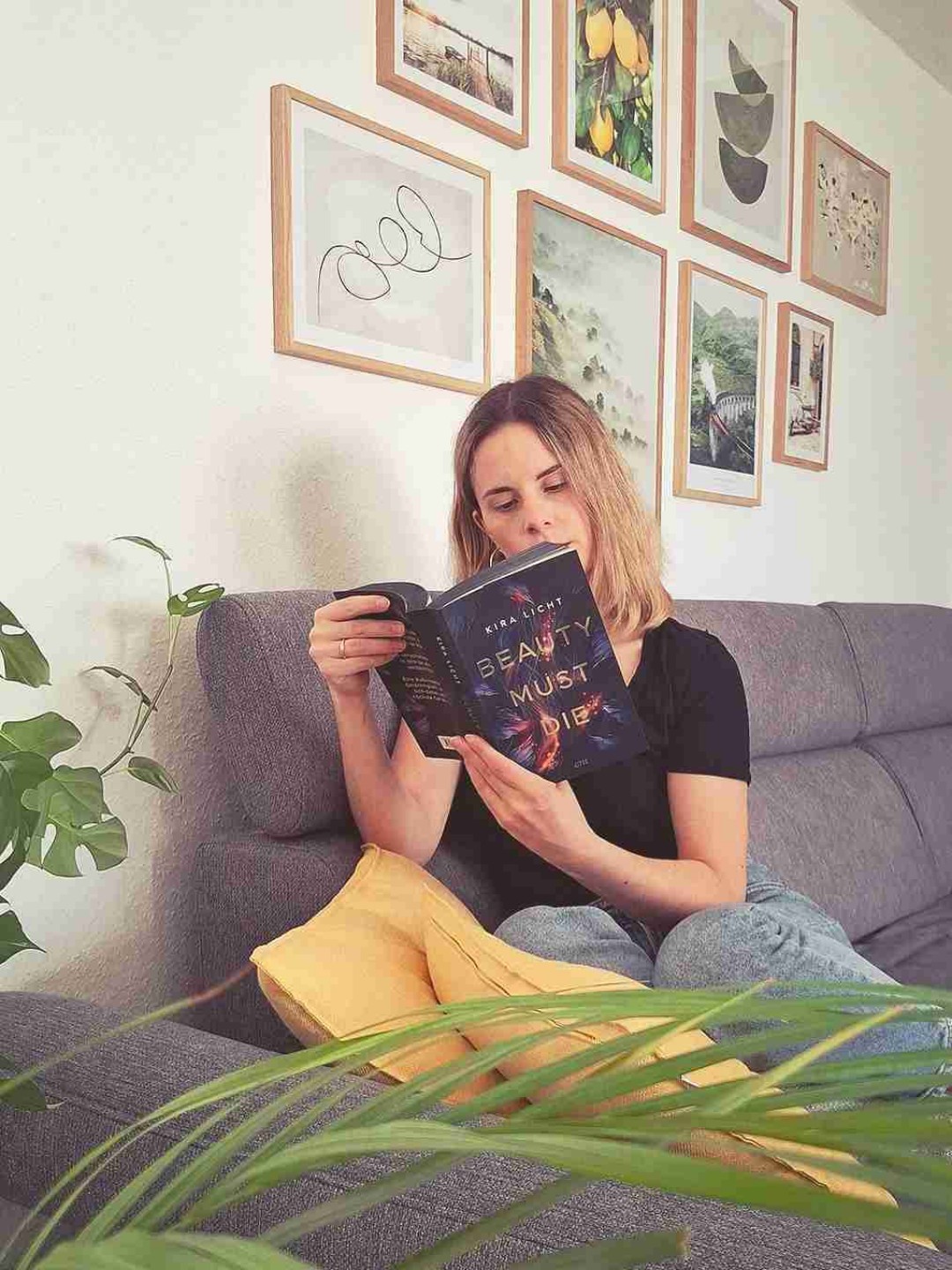 Beeindruckende Atmosphäre und interessante Handlung. Manchmal etwas wenig Spannung, aber habs gern gelesen!