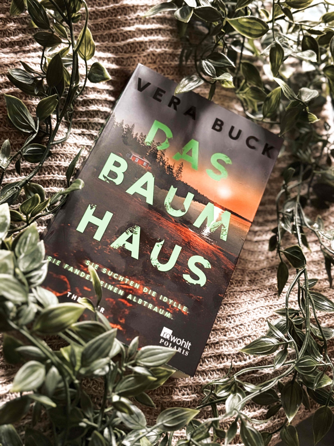 „Wer wir nicht sind, macht einen großen Teil von uns aus. Es ist besser, das schnell her-auszufinden, als immer nur zu versuchen, fremde Erwartungen zu erfüllen.“