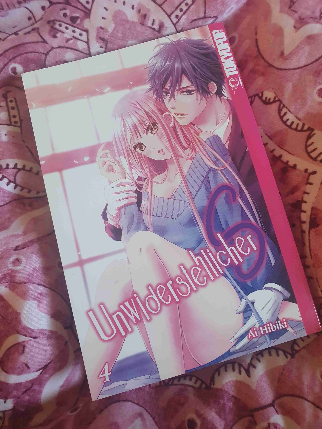 Super tolle Fortsetzung.
Finde Miku und Herr Buttler würde so gut zusammen passen. Mal schauen wie es im nächsten Band weiter geht. Bin total gespannt🥰