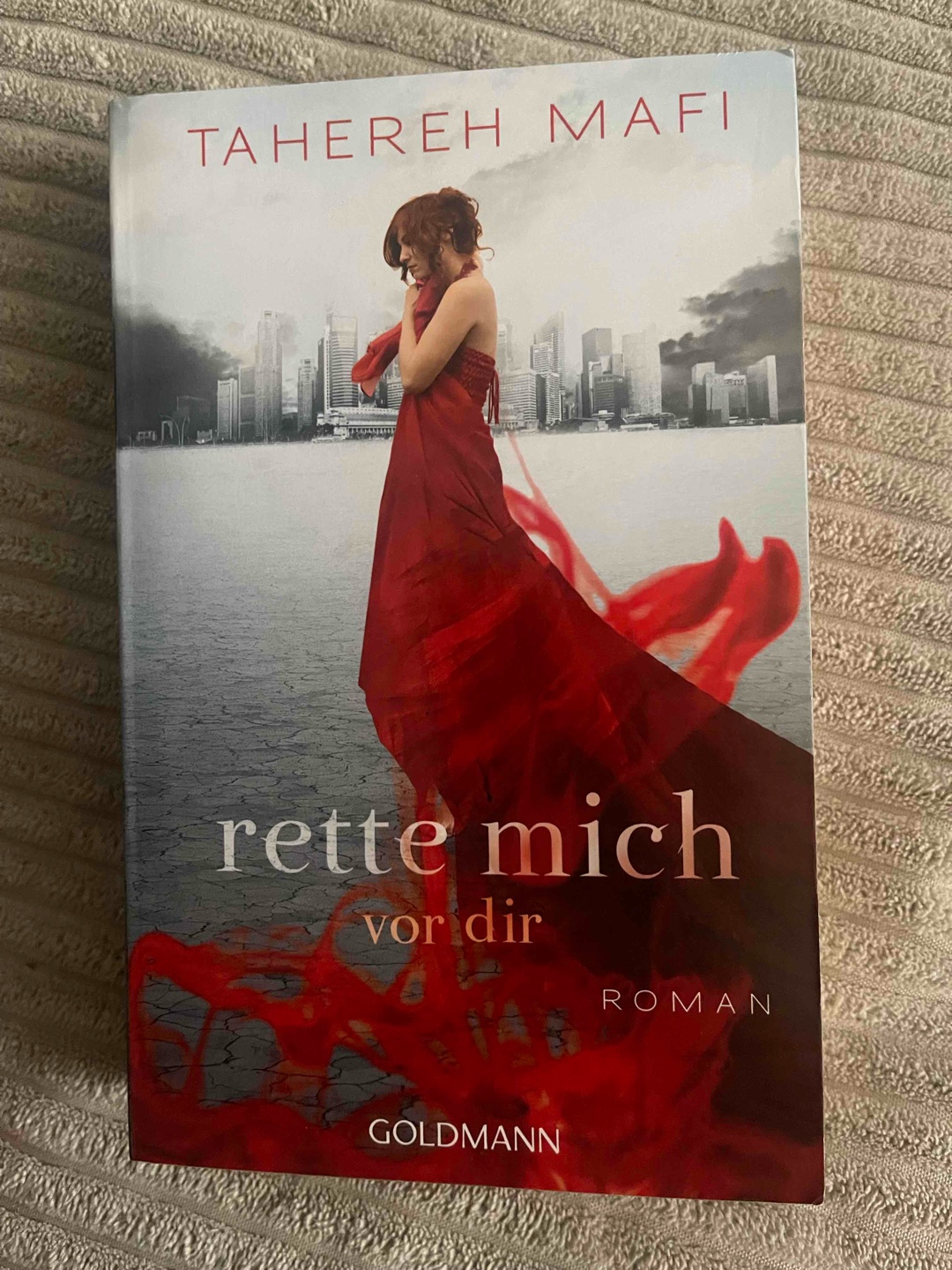 Shatter me Band 2 (altes Cover)