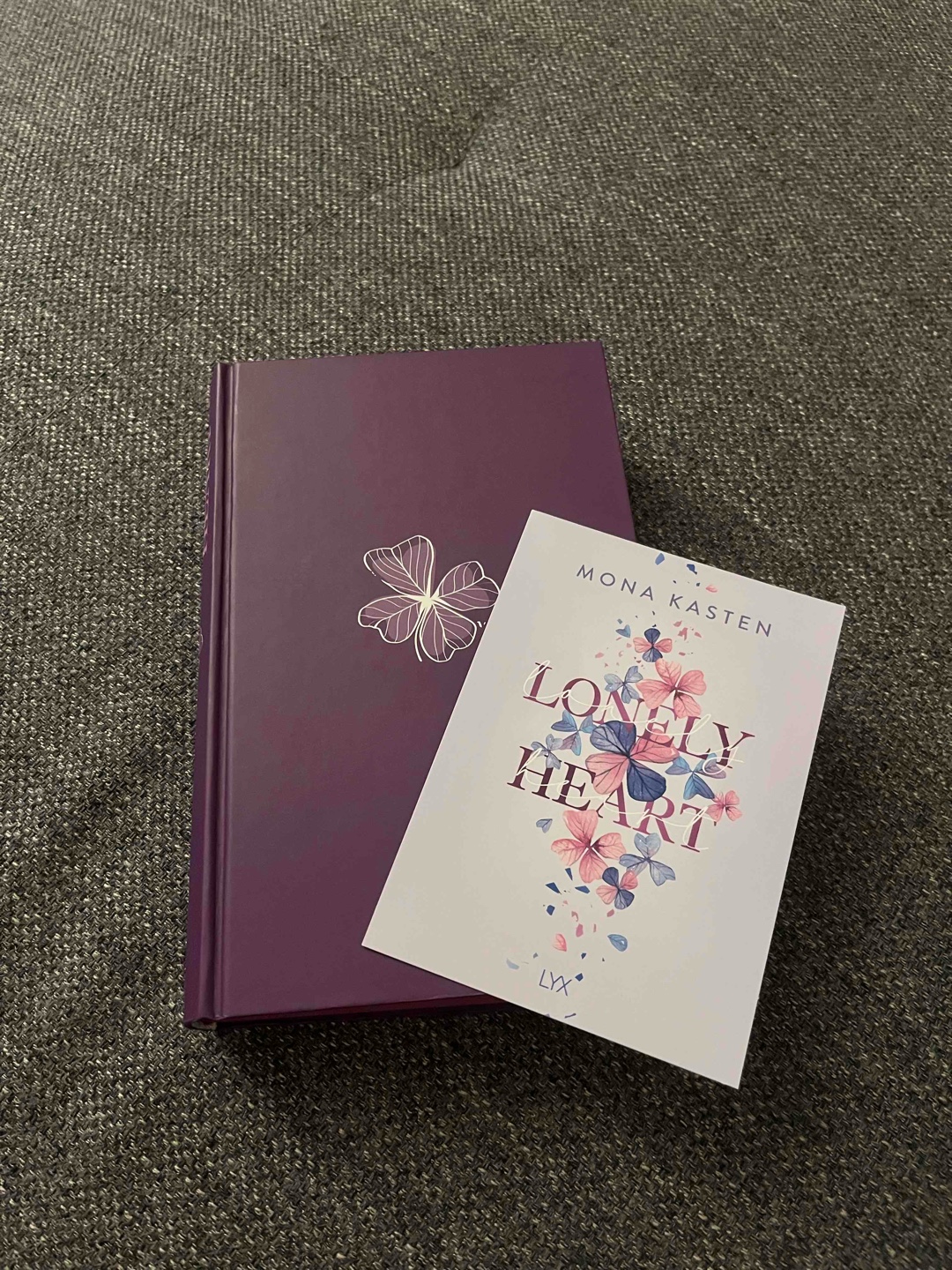 Reread
Mona Kasten ist meine große Liebe was Romancebücher betrifft!