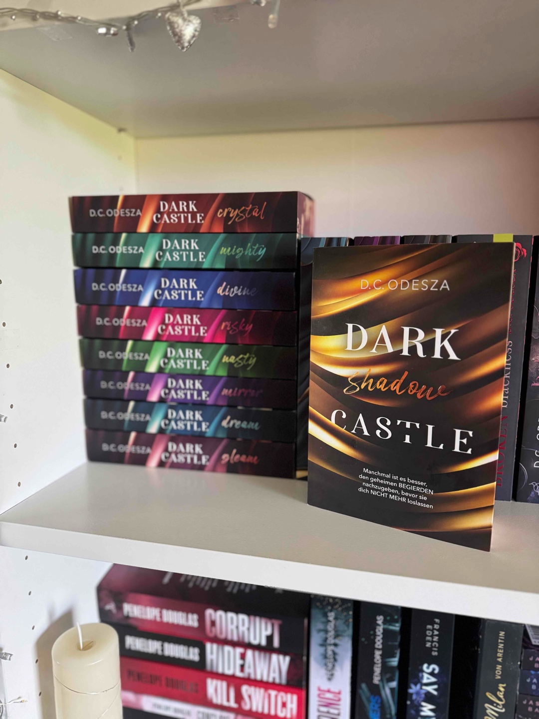 „Dark Castle - Shadow“ (Band 3.) 🏰⚜️😍🥰von der lieben D.C. Odesza 
Wow einfach nur wow! 😍🥰 