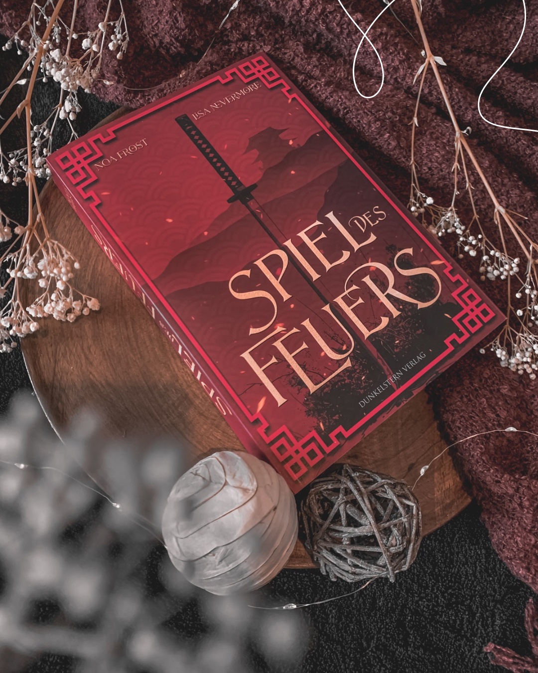 Ich weiß gar nicht wo ich anfangen soll. Das Buch hat wirklich meine Erwartungen weit übertroffen!