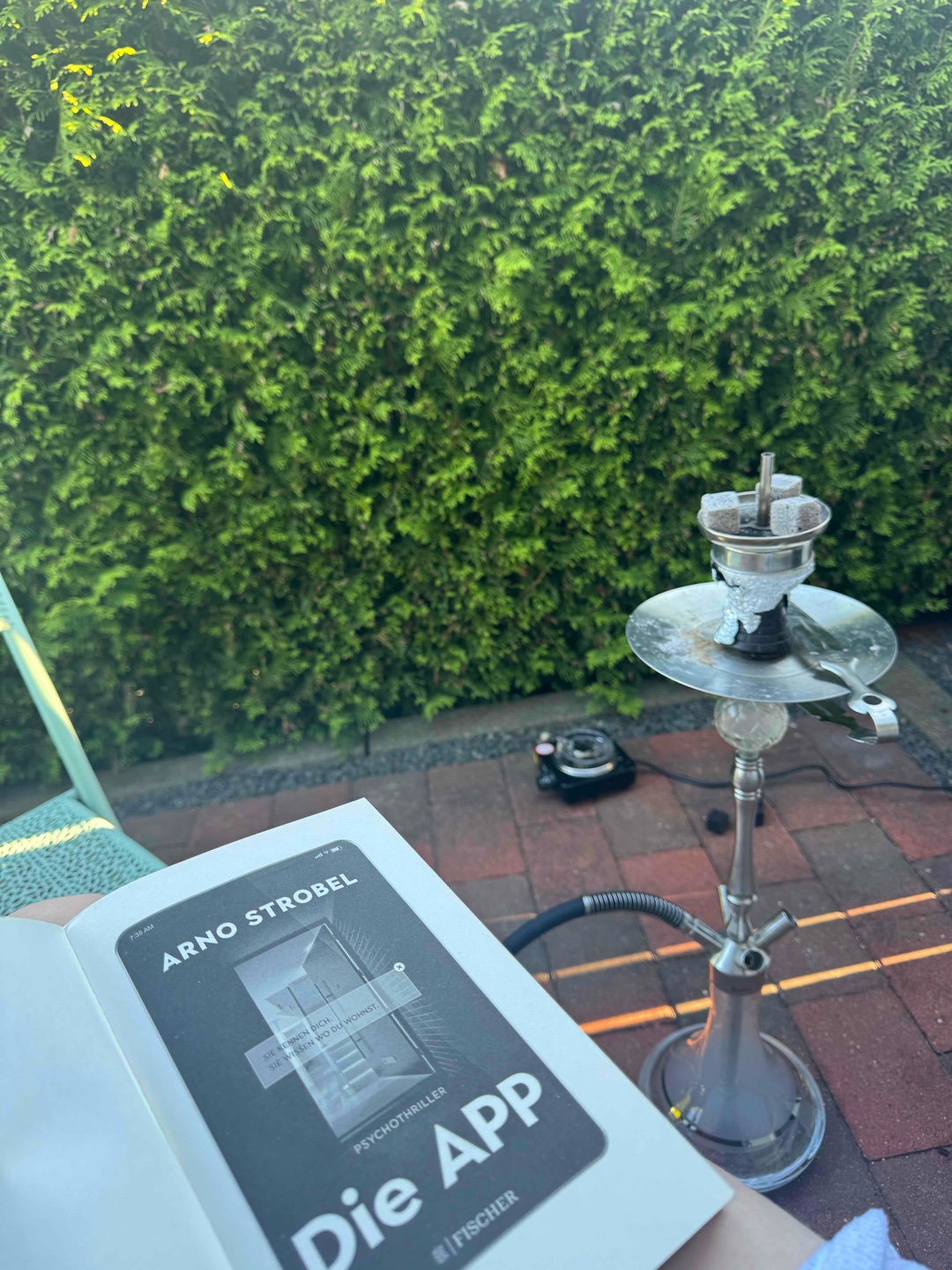 Eins der besten Bücher, das ich dieses Jahr gelesen habe.
Spannend von der ersten Sekunde bis zum Schluss.
