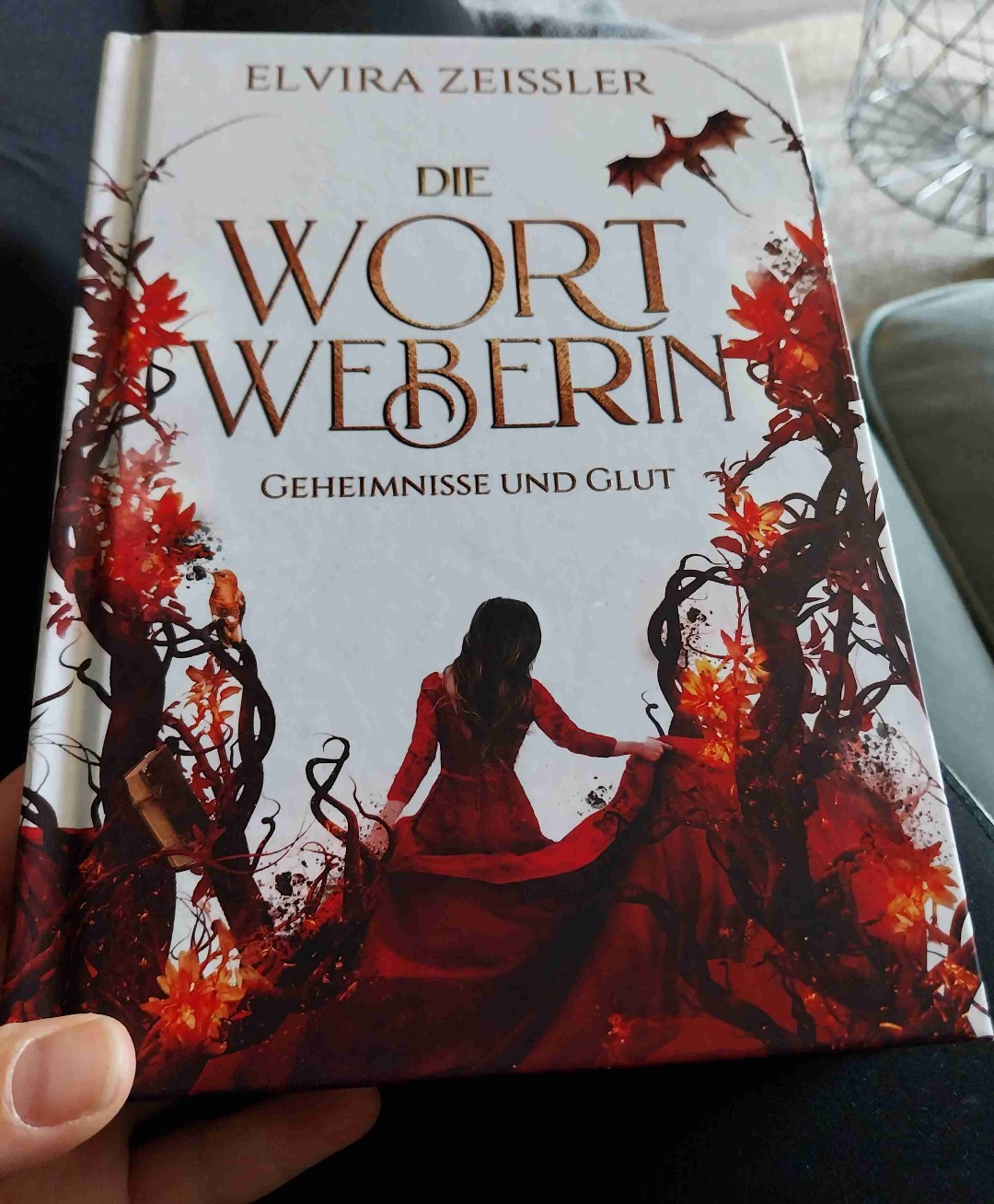 Die Wortweberin
*Geheimnisse und Glut*