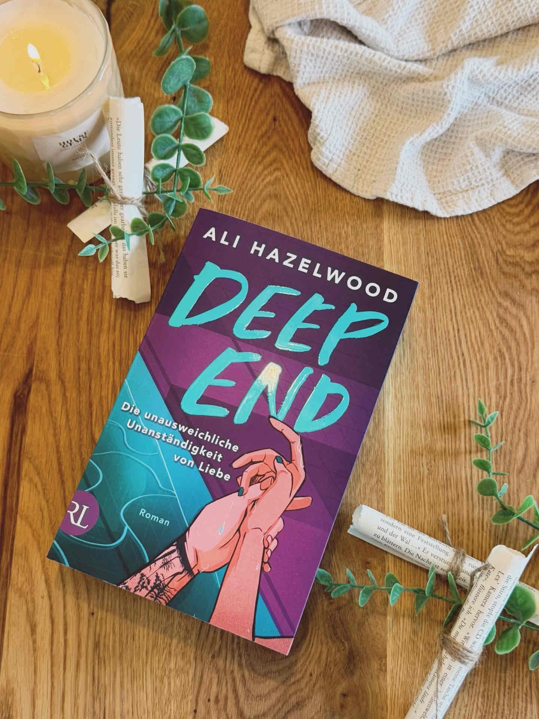 Deep End war für mich so viel mehr als eine „kinky sports romance“ – auch wenn es das definitiv auch ist. 😏 🌶️