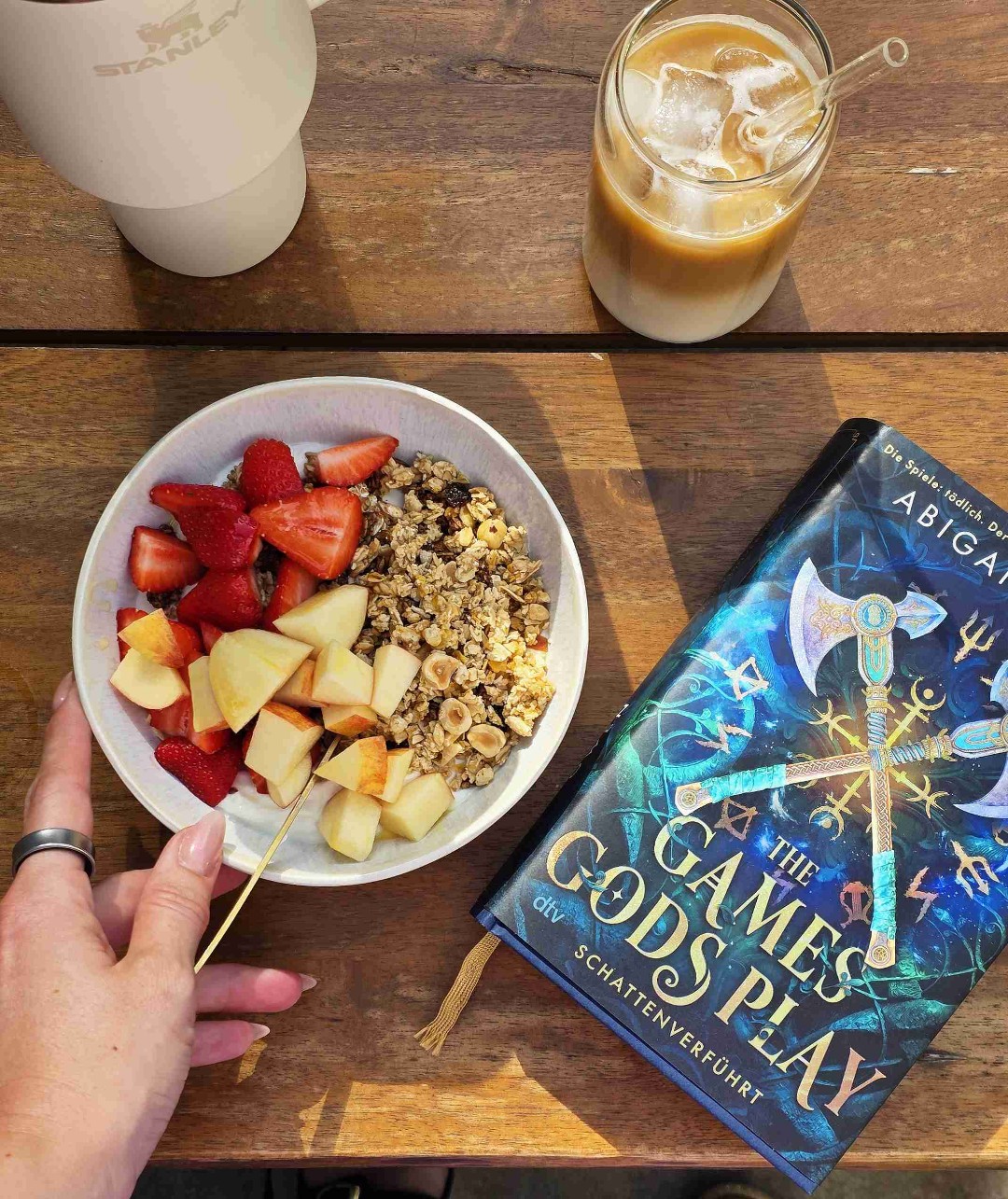 Super Story, spannender Aufbau, sympathische Protagonistin und tolle Herausforderungen - hatte sehr viel Spaß beim Lesen! 